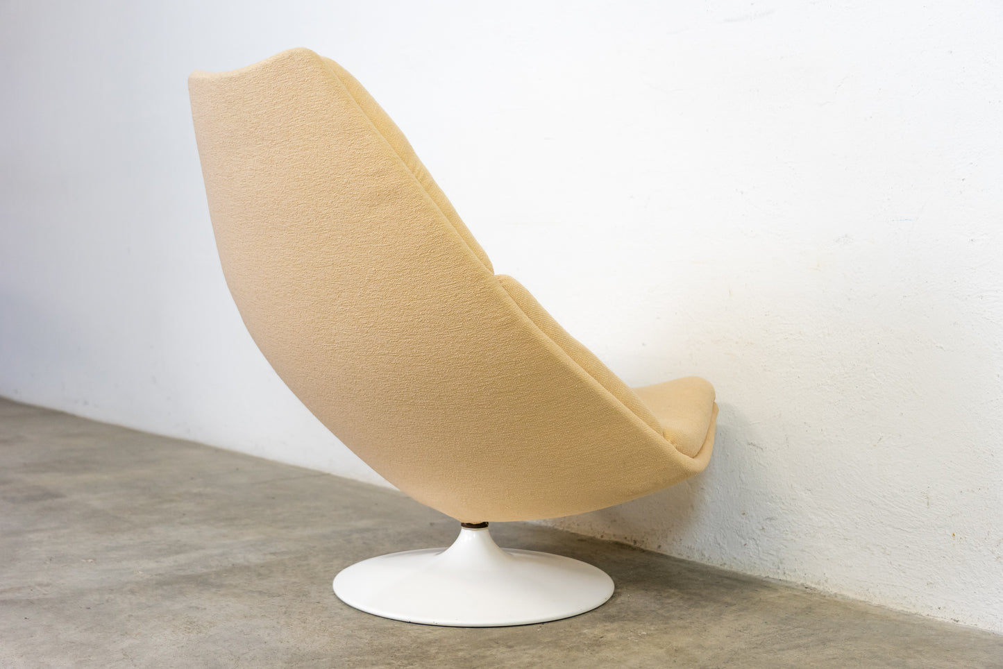 Artifort F511 Sessel