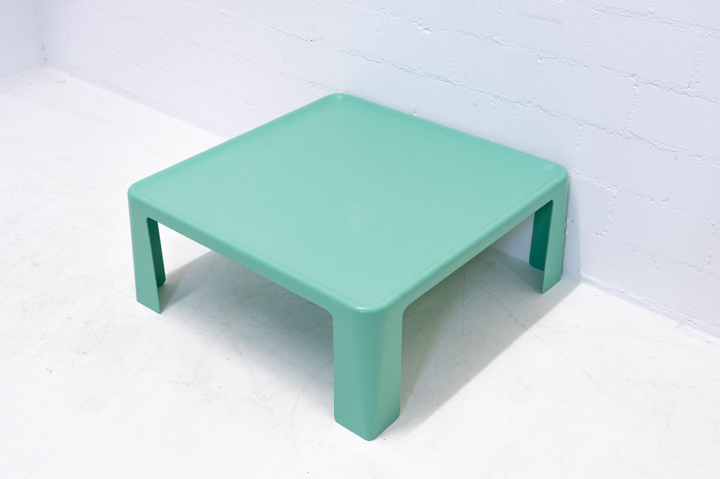 B&B Italia Amanta Couchtisch