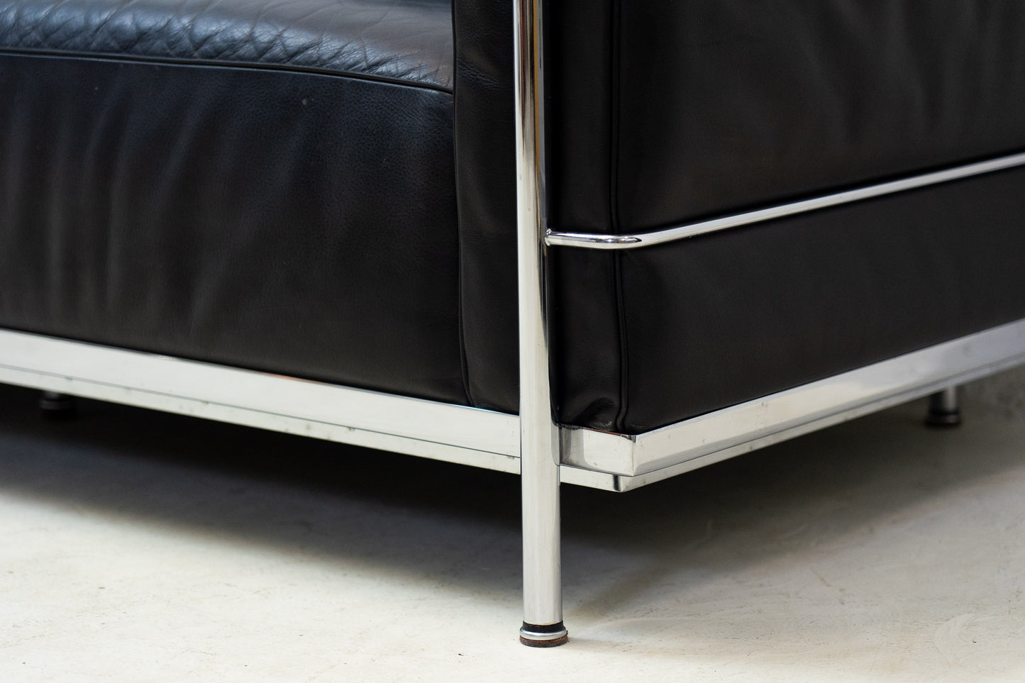 Cassina LC3 Sofa Leder Nr. 1