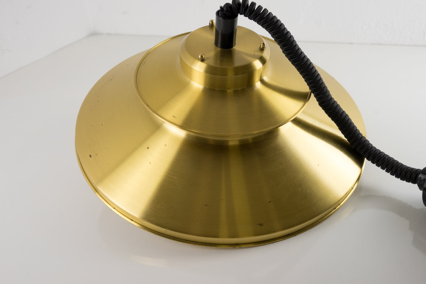 Dänische Leuchte Messing 70er Nr. 33