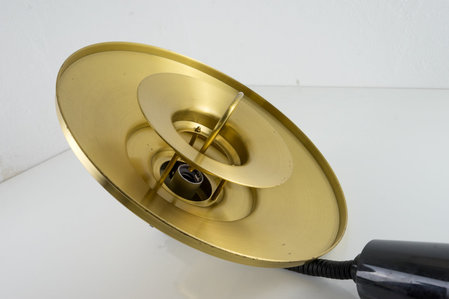 Dänische Leuchte Messing 70er Nr. 33