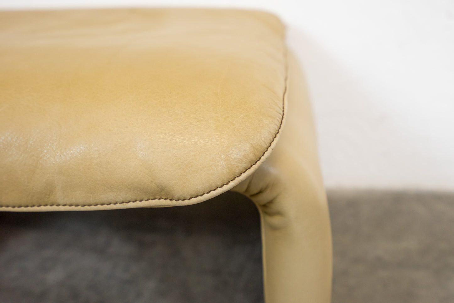 De Sede DS-2011 Hocker