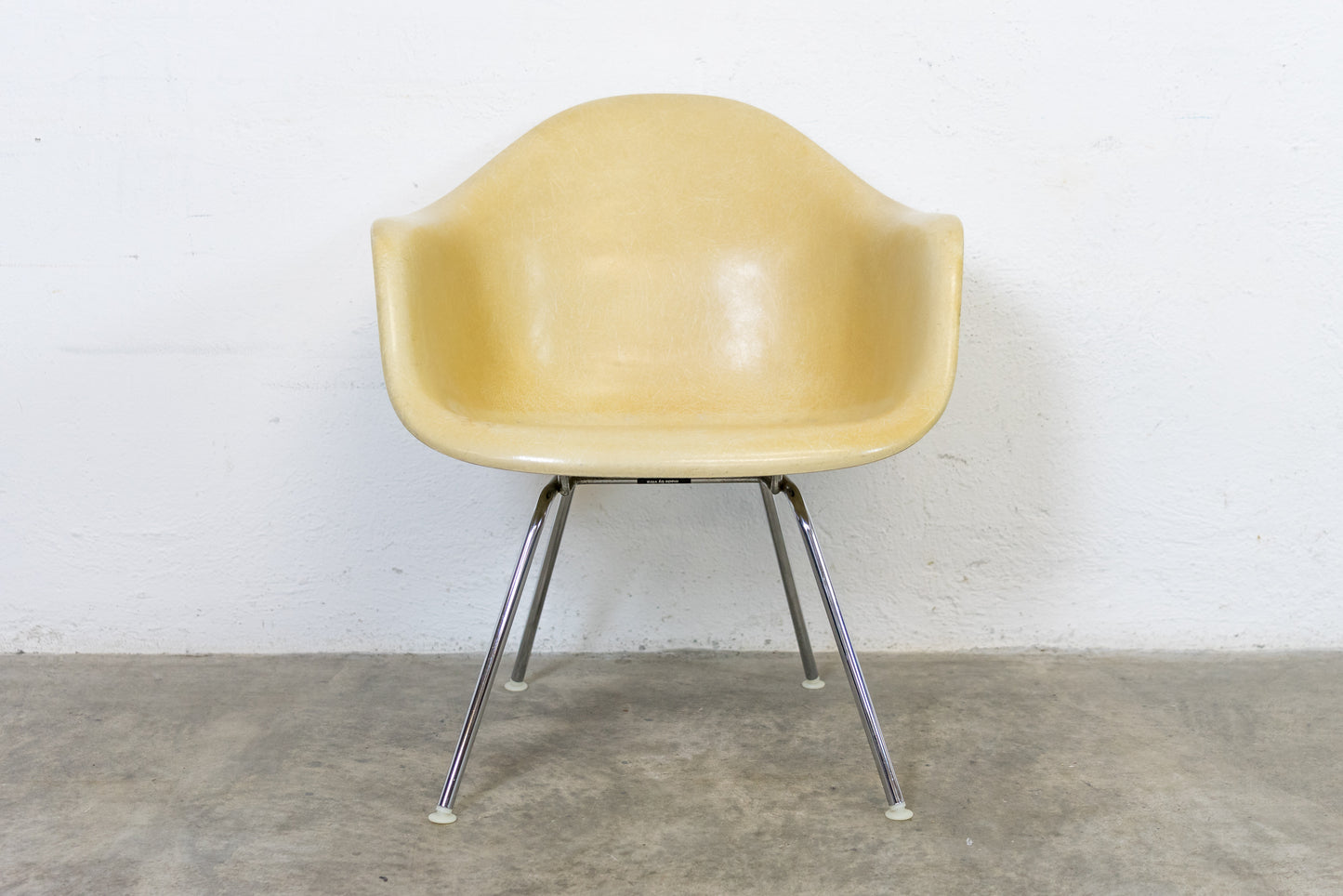 Vitra Eames Fiberglas Armchair Lounge
