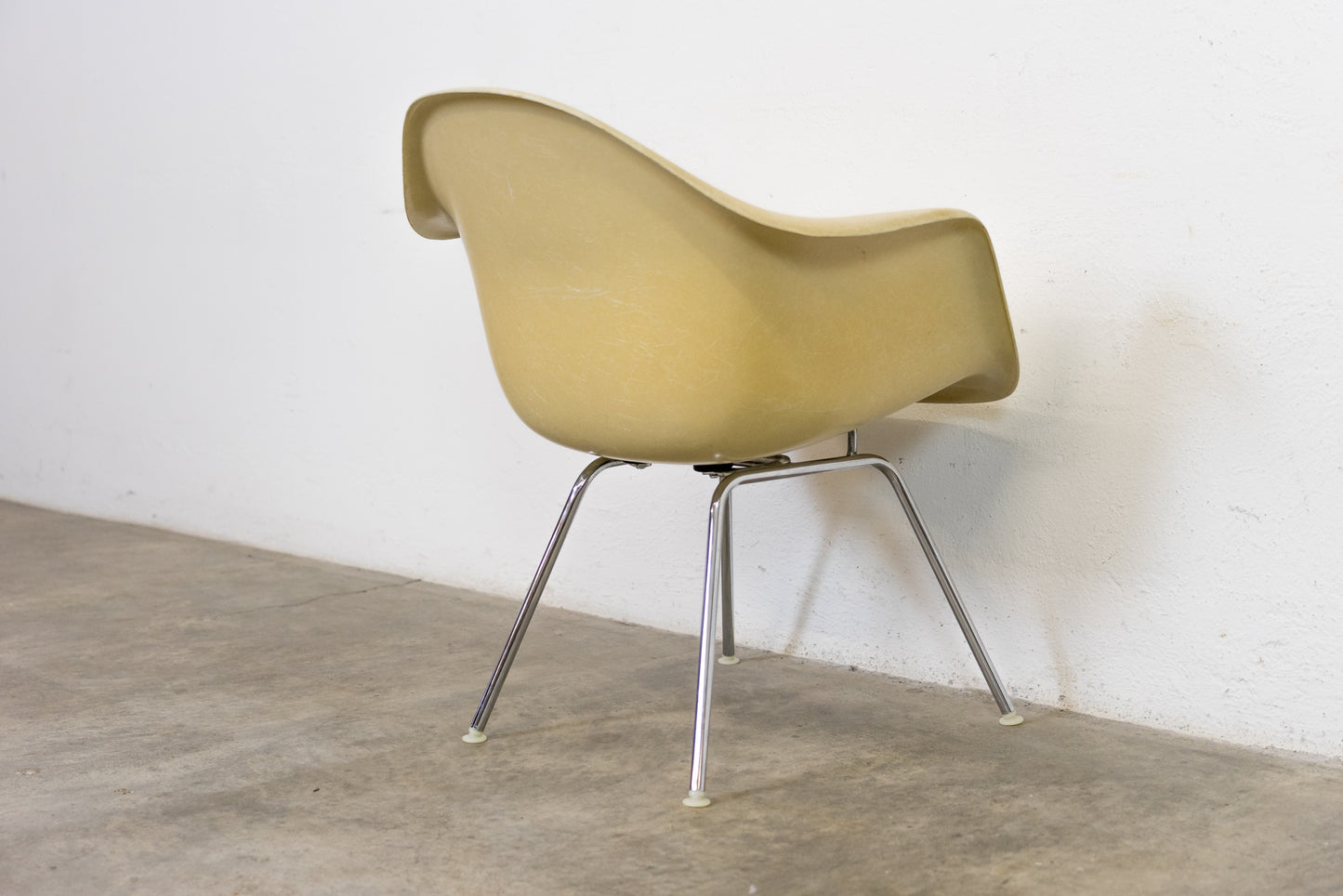 Vitra Eames Fiberglas Armchair Lounge