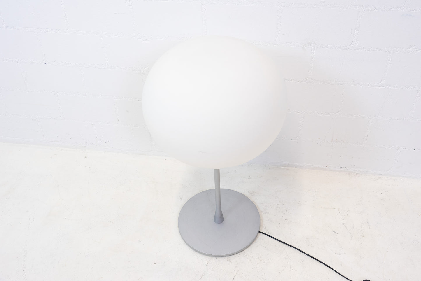 Flos Glo Ball Tischleuchte Nr. 1