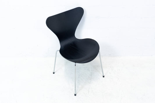 Fritz Hansen 3107 Stuhl Schwarz