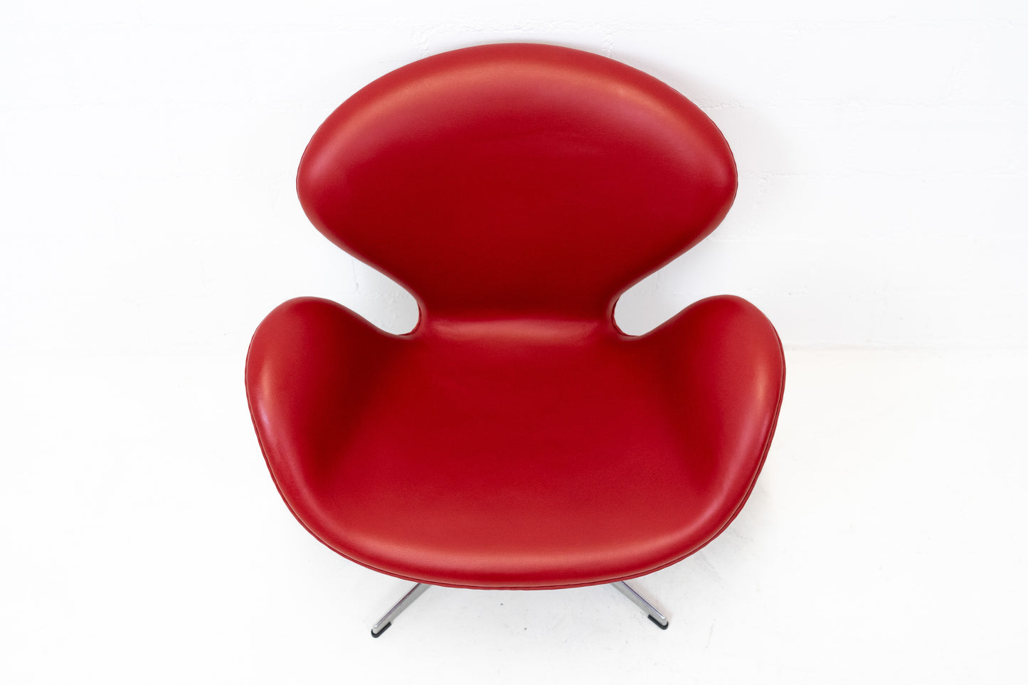 Fritz Hansen Swan Chair Nr. 1