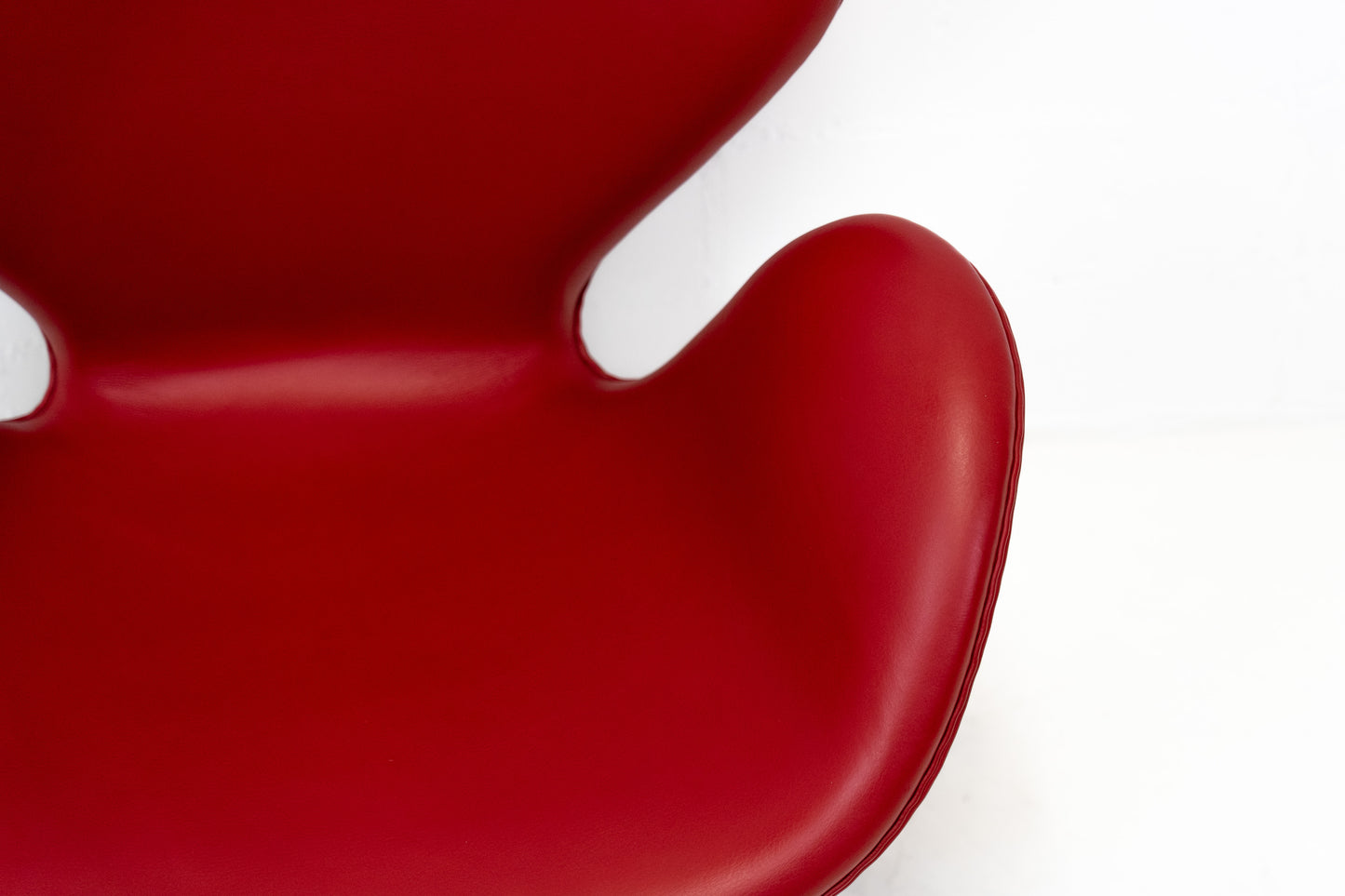 Fritz Hansen Swan Chair Nr. 1