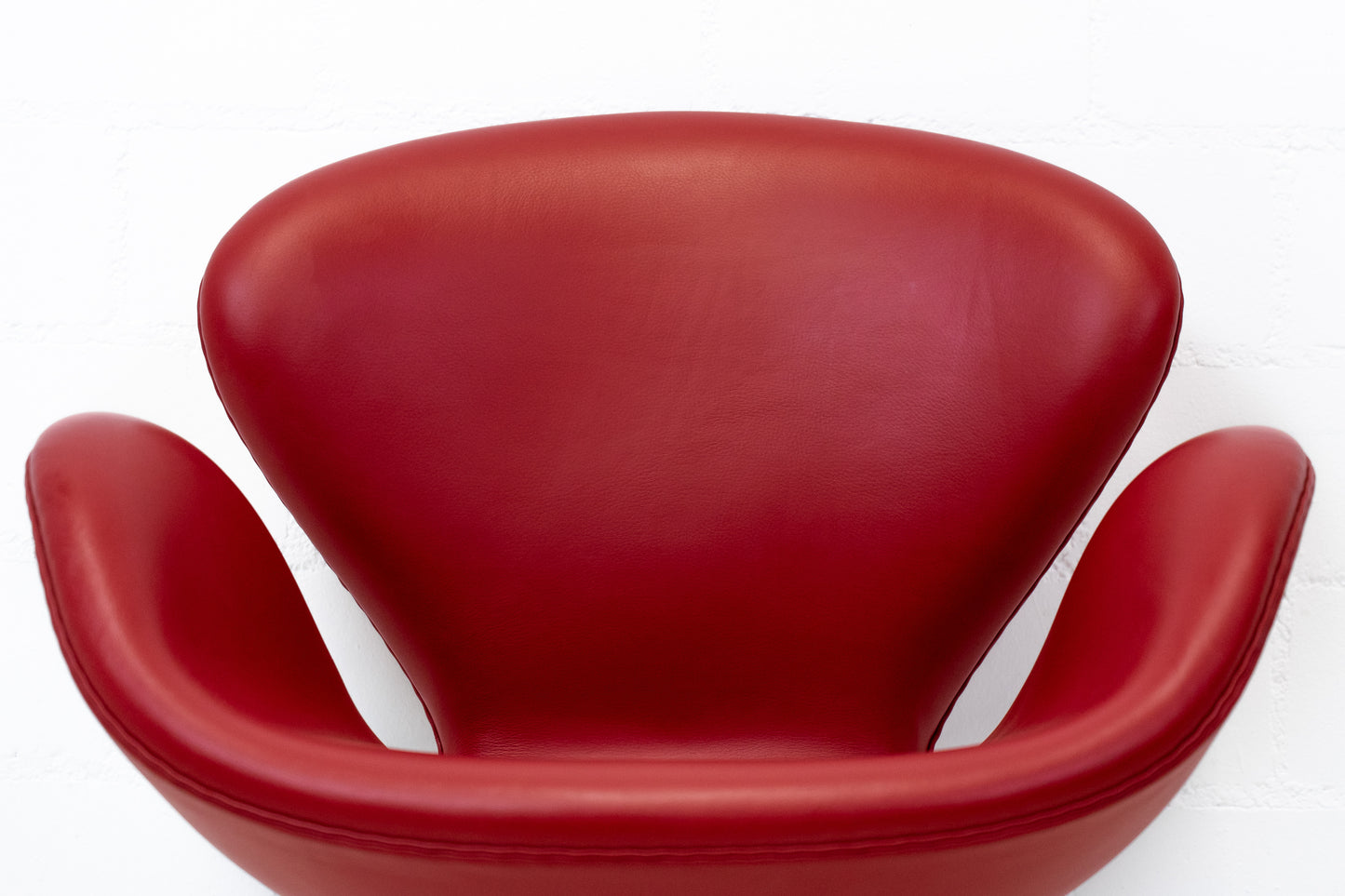Fritz Hansen Swan Chair Nr. 1