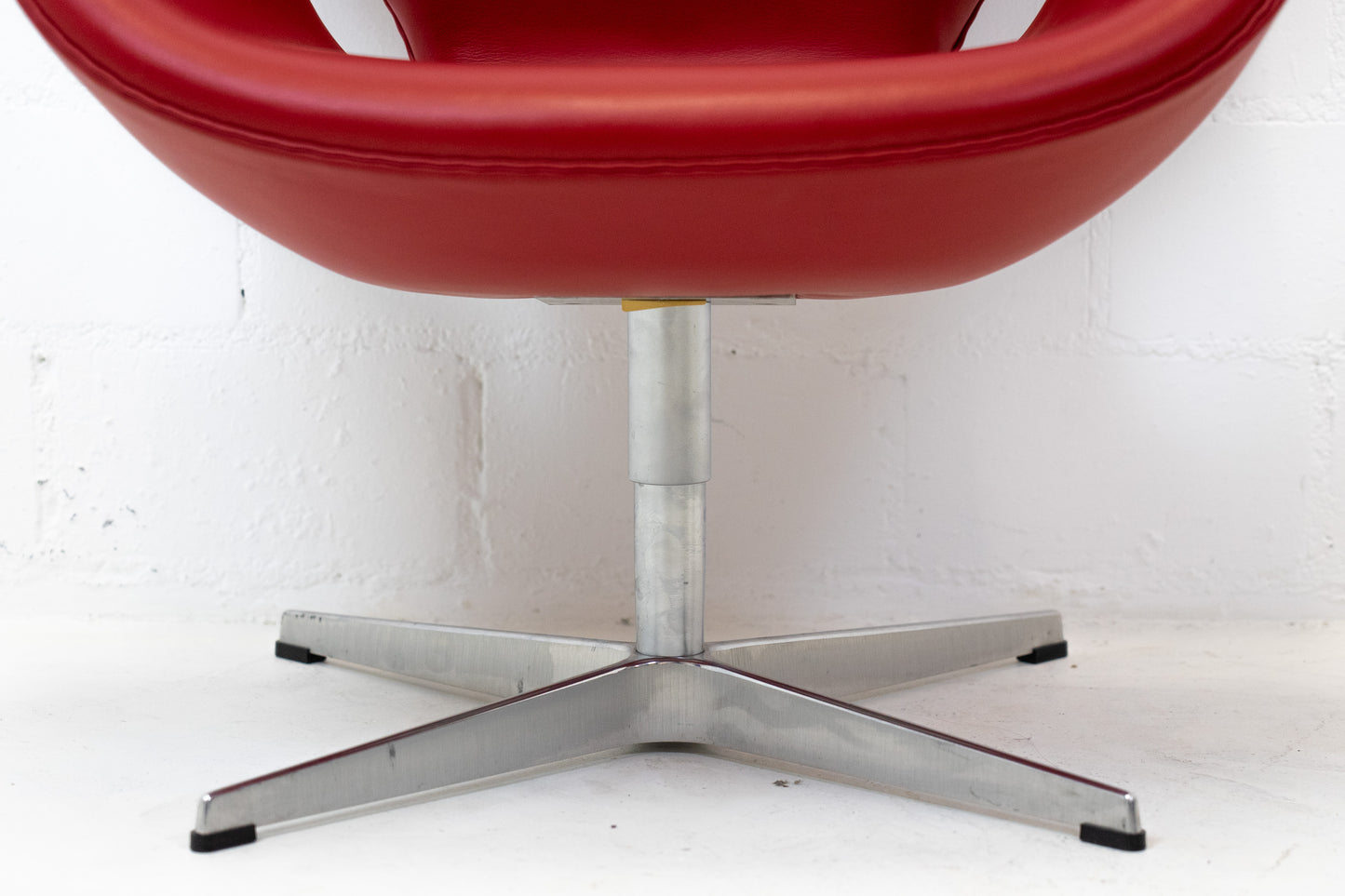 Fritz Hansen Swan Chair Nr. 1