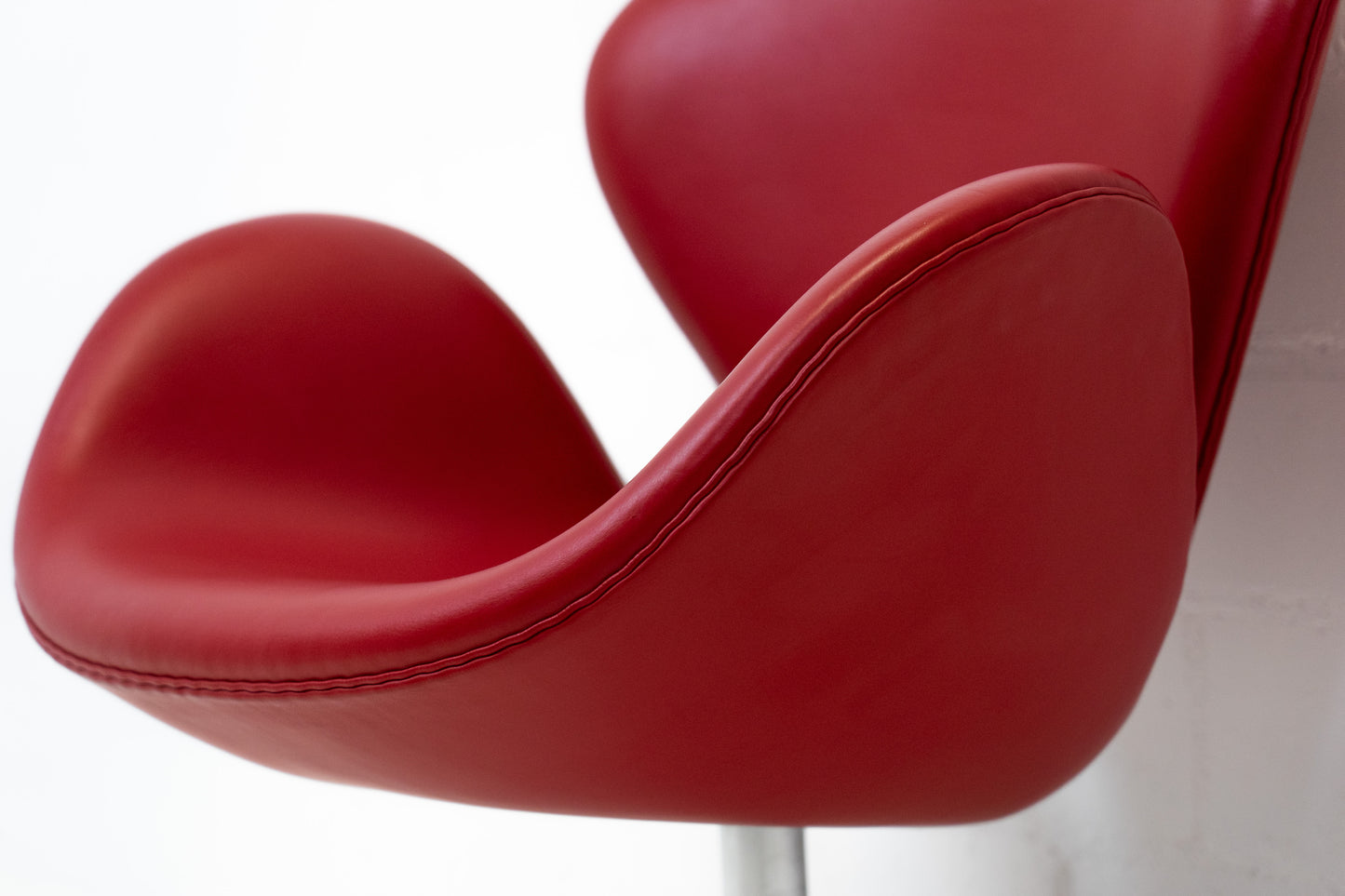 Fritz Hansen Swan Chair Nr. 1