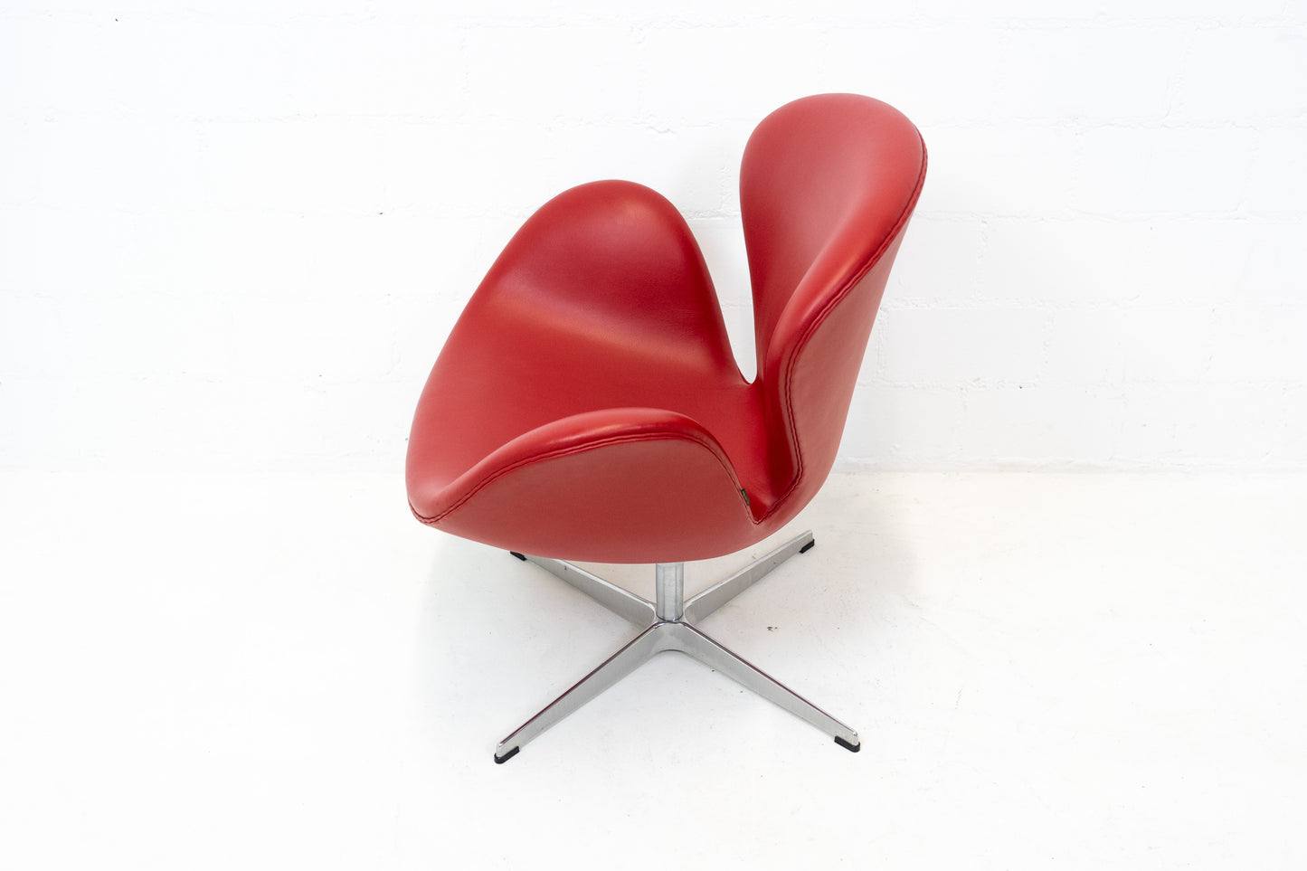 Fritz Hansen Swan Chair Nr. 1