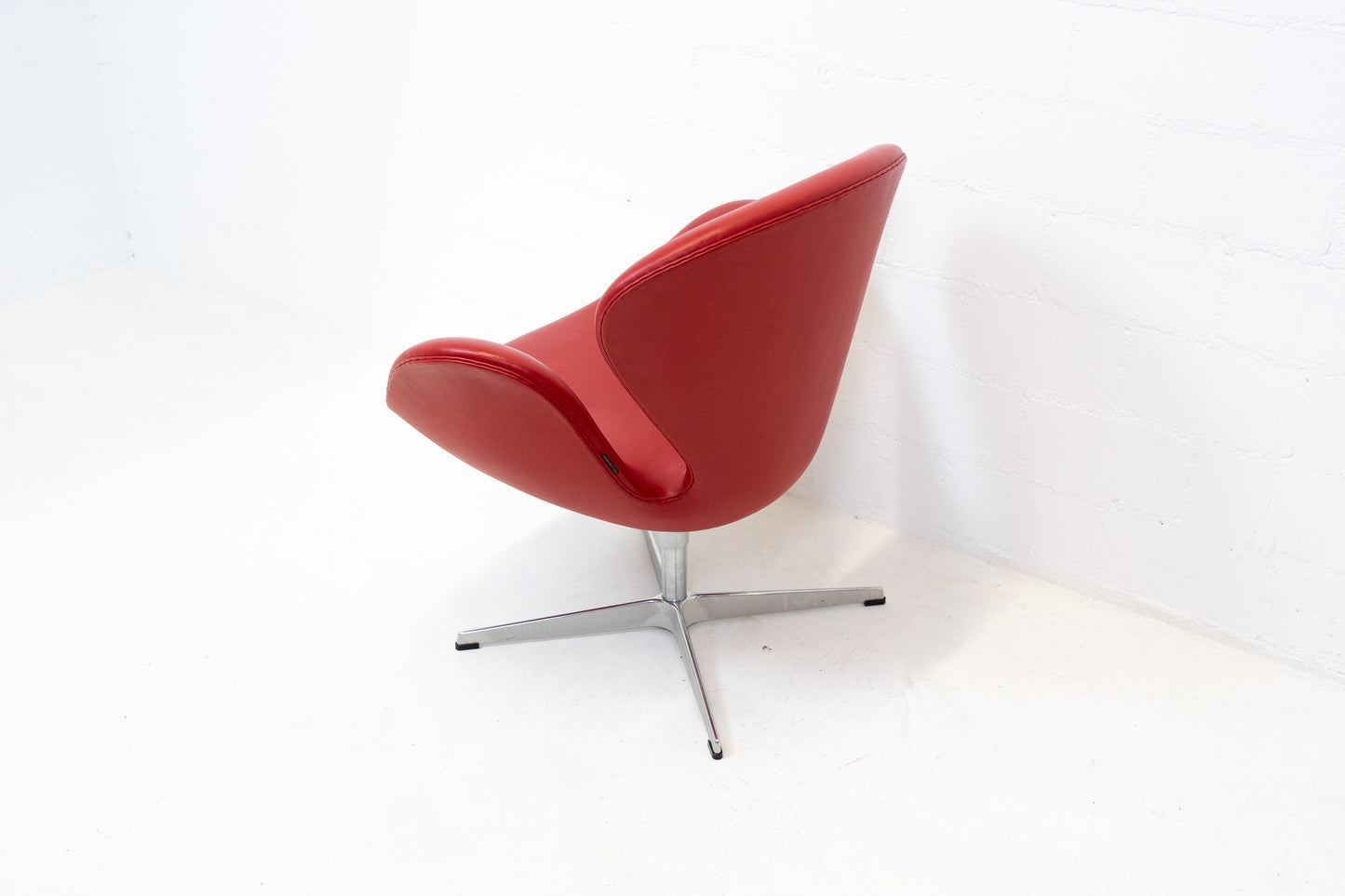 Fritz Hansen Swan Chair Nr. 1