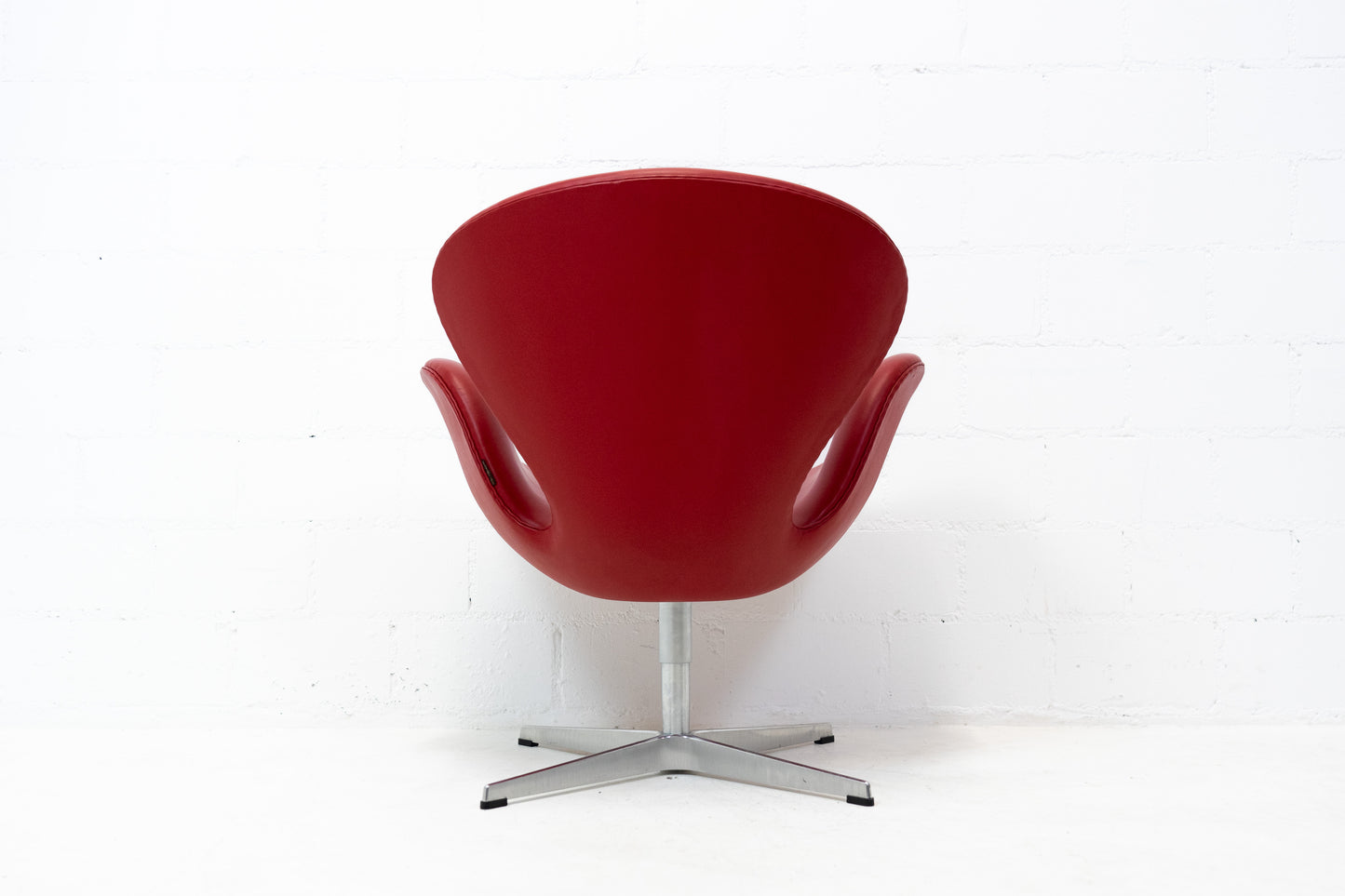 Fritz Hansen Swan Chair Nr. 1