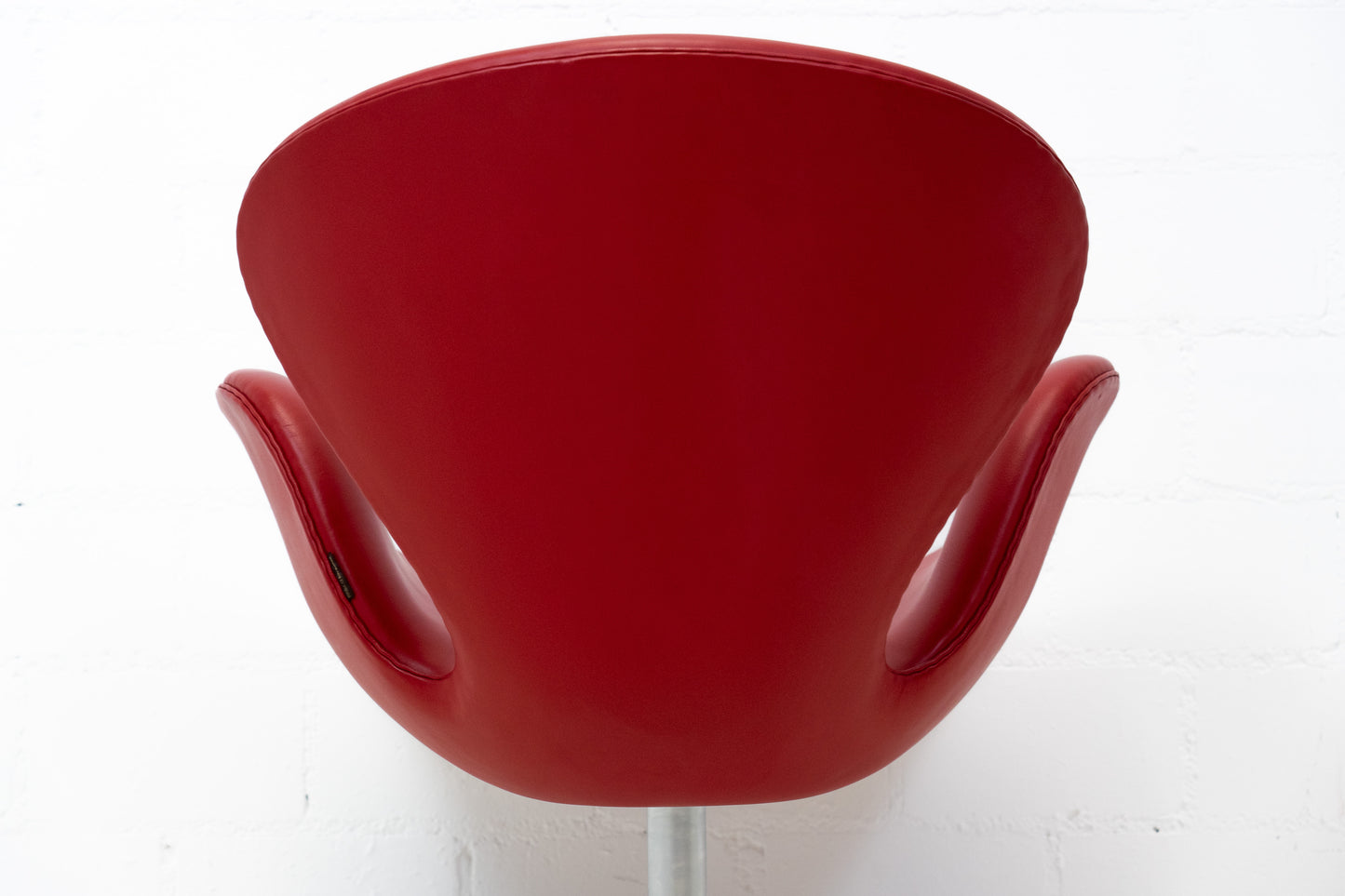 Fritz Hansen Swan Chair Nr. 1