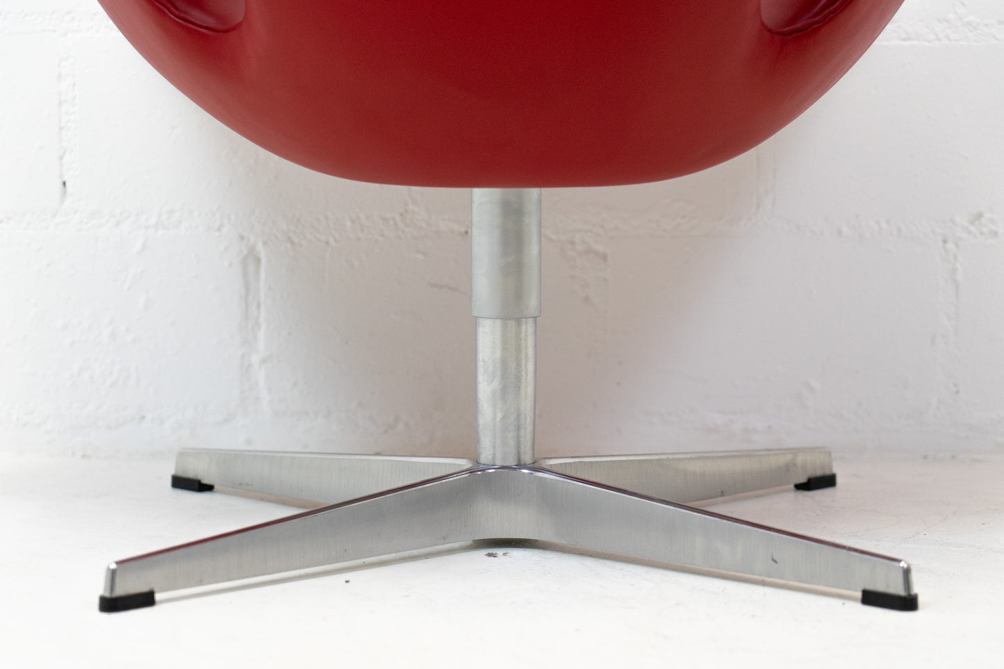 Fritz Hansen Swan Chair Nr. 1