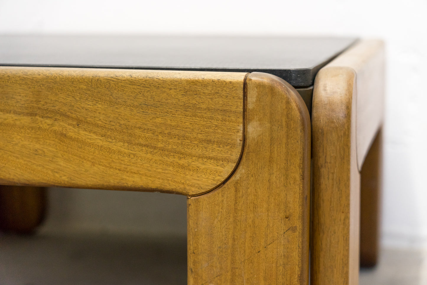 Girsberger Couchtisch