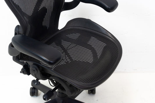 Herman Miller Aeron Remastered Bürostuhl Grösse B