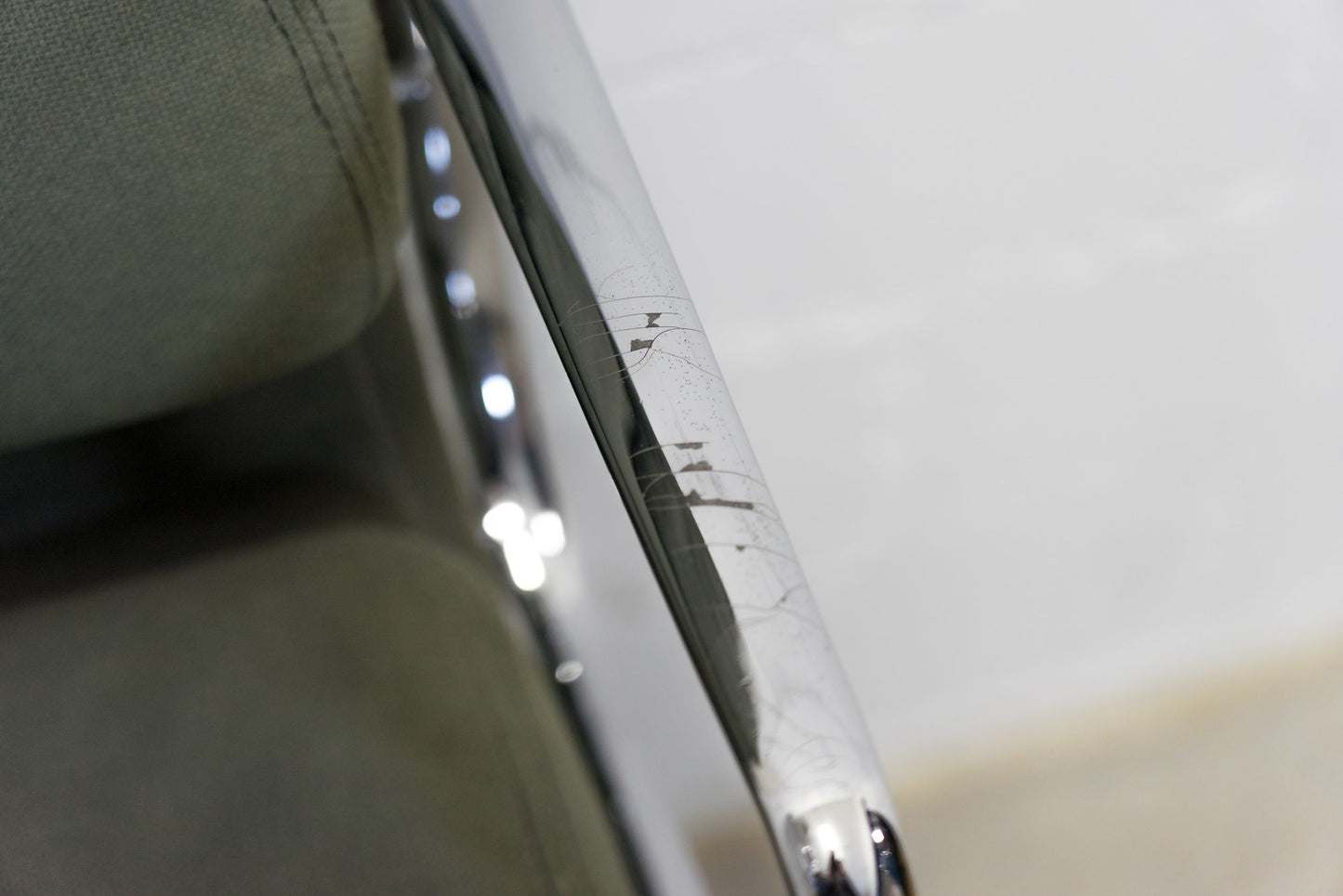 Herman Miller by Vitra Aluminium Chair EA 219 Soft Pad Eames