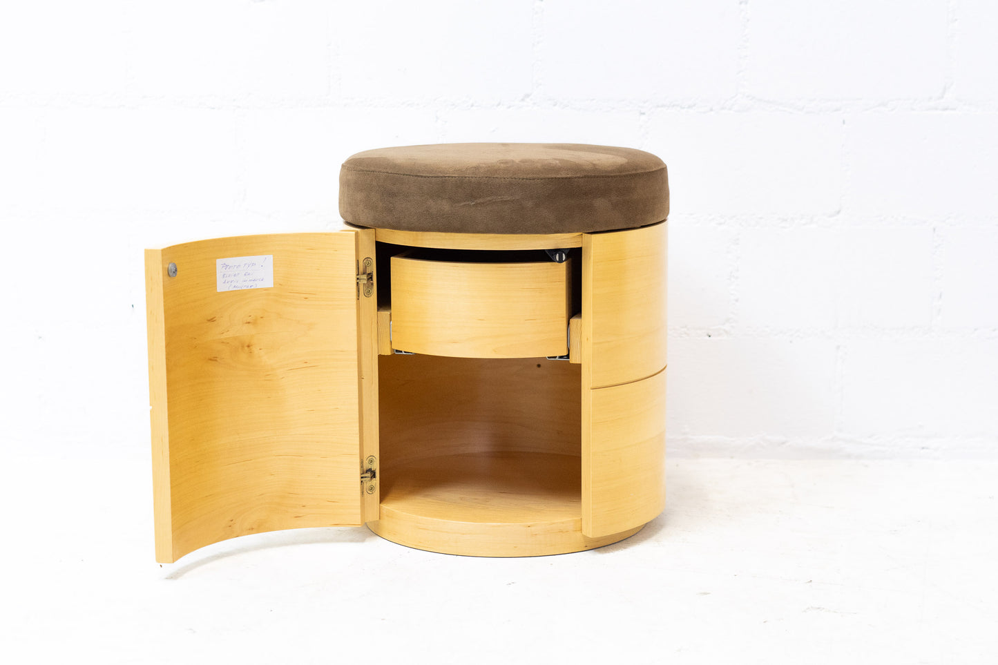 Hocker Regal Prototyp