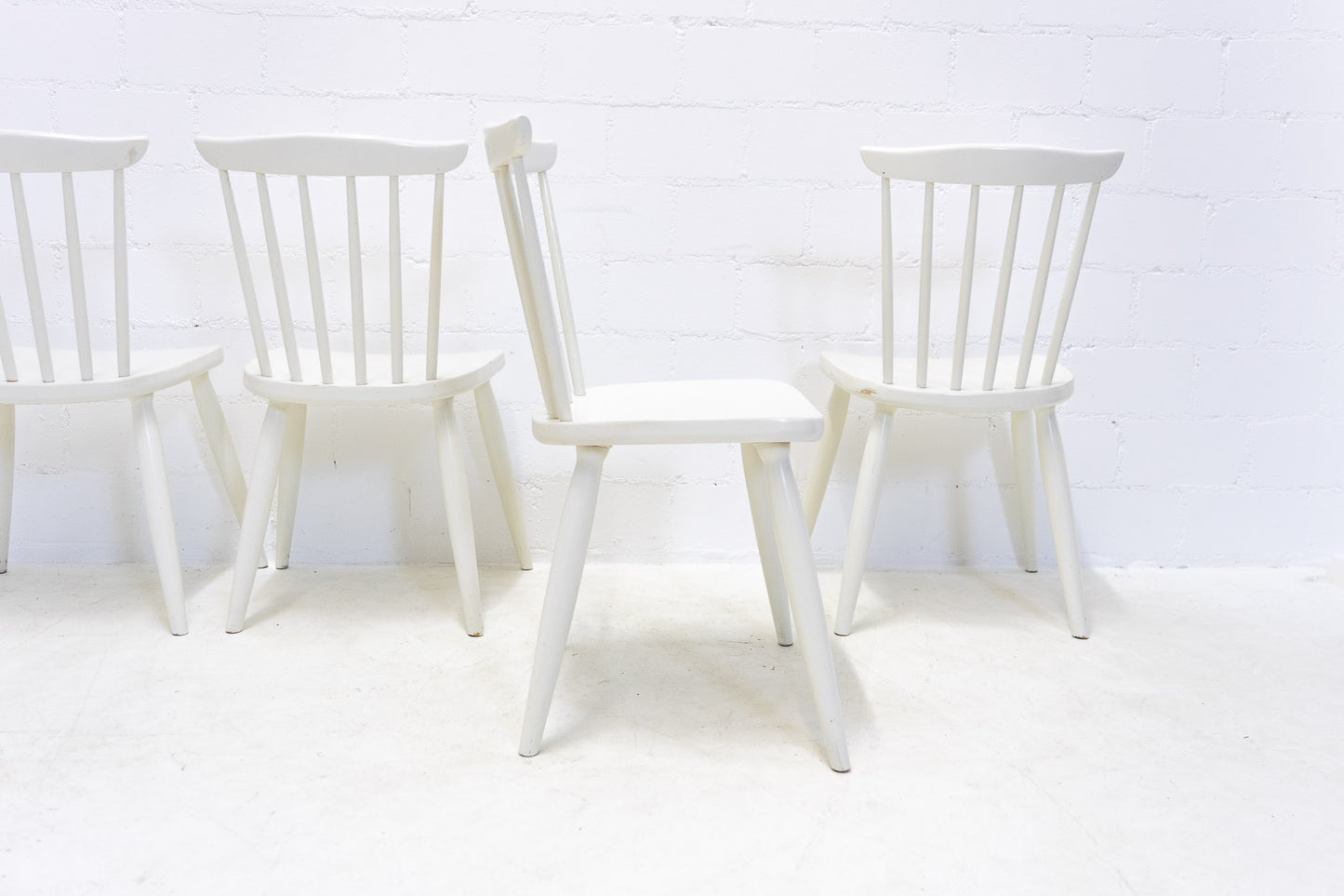 Weisse Holzstühe Set