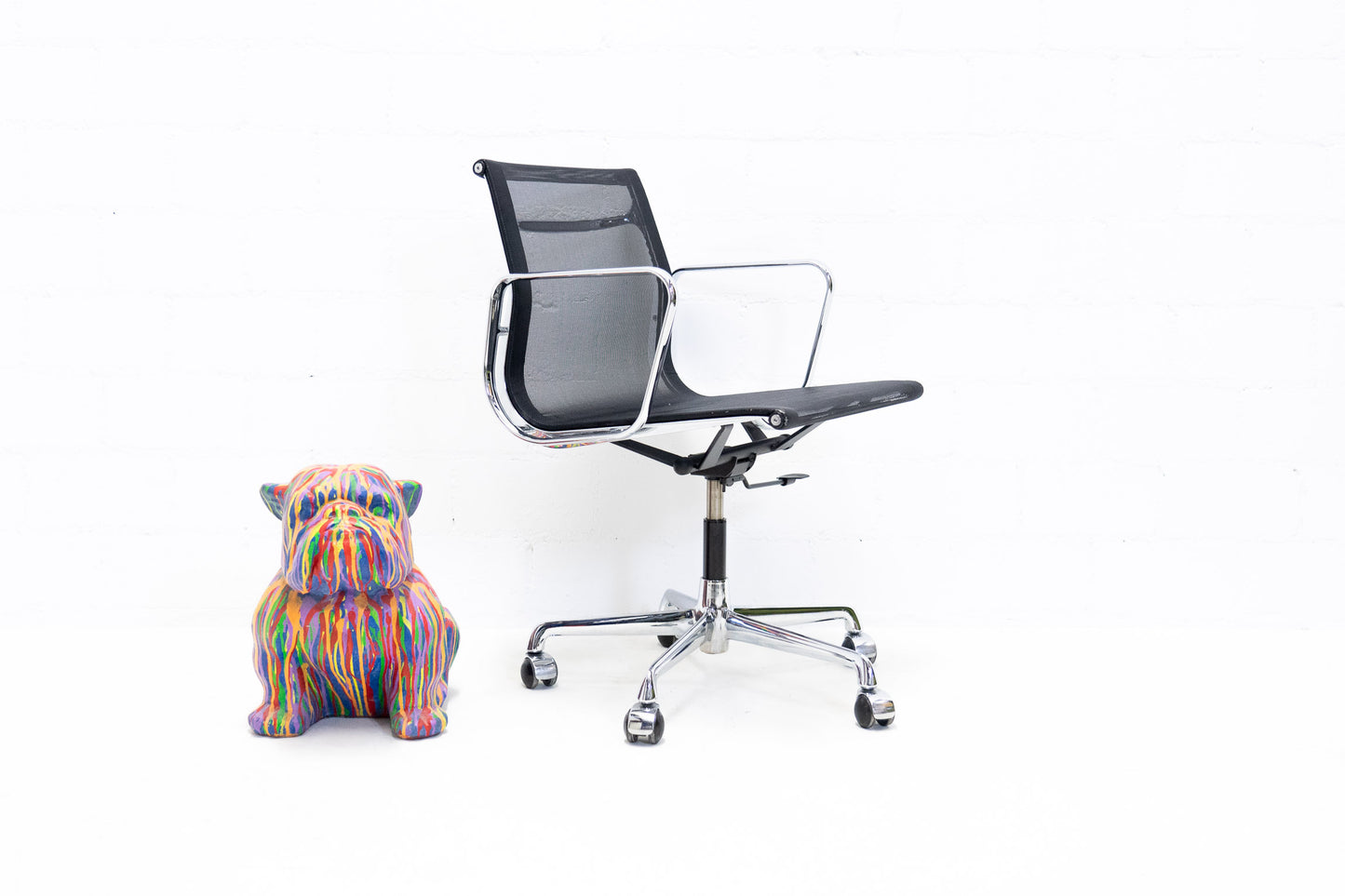 ICF Eames Aluminium Chair