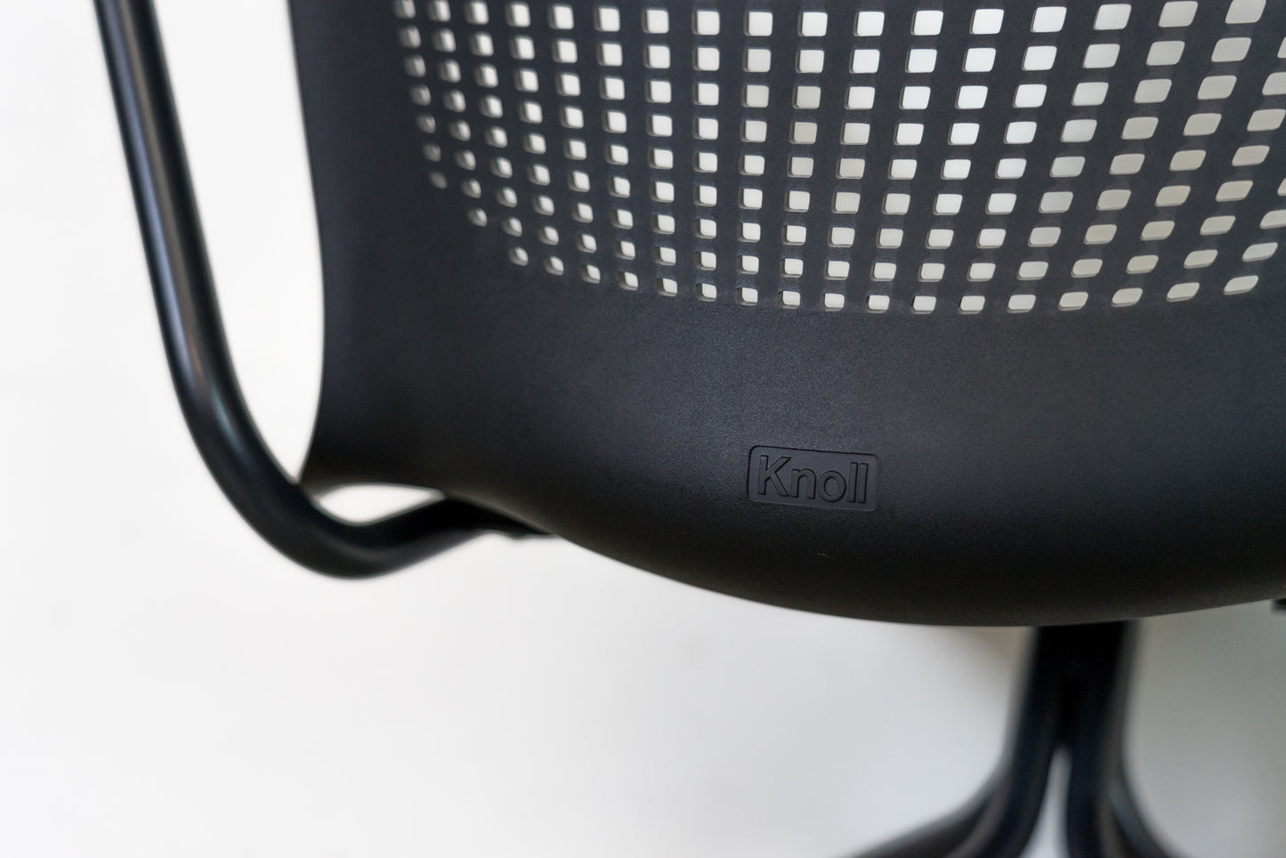 Knoll MultiGeneration Stuhl Nr. 1