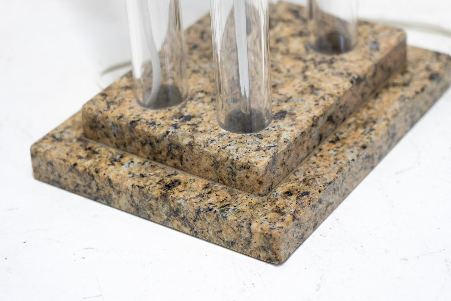 Stehleuchte Granit Plexiglas