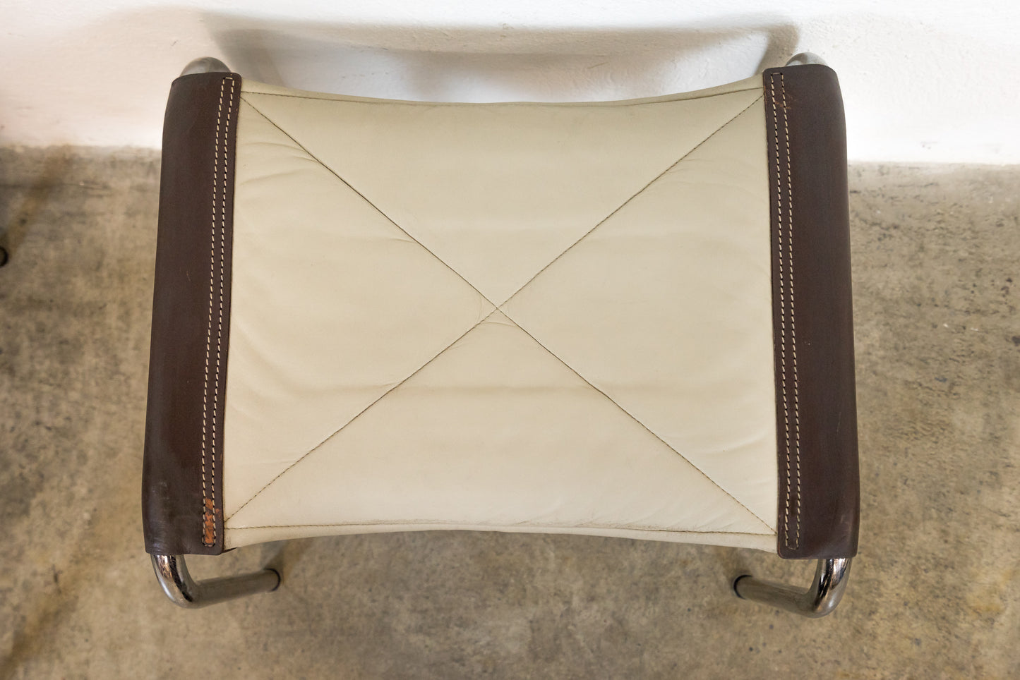 Strässle Hochlehner Hans Eichenberger mit Hocker Nr. 1