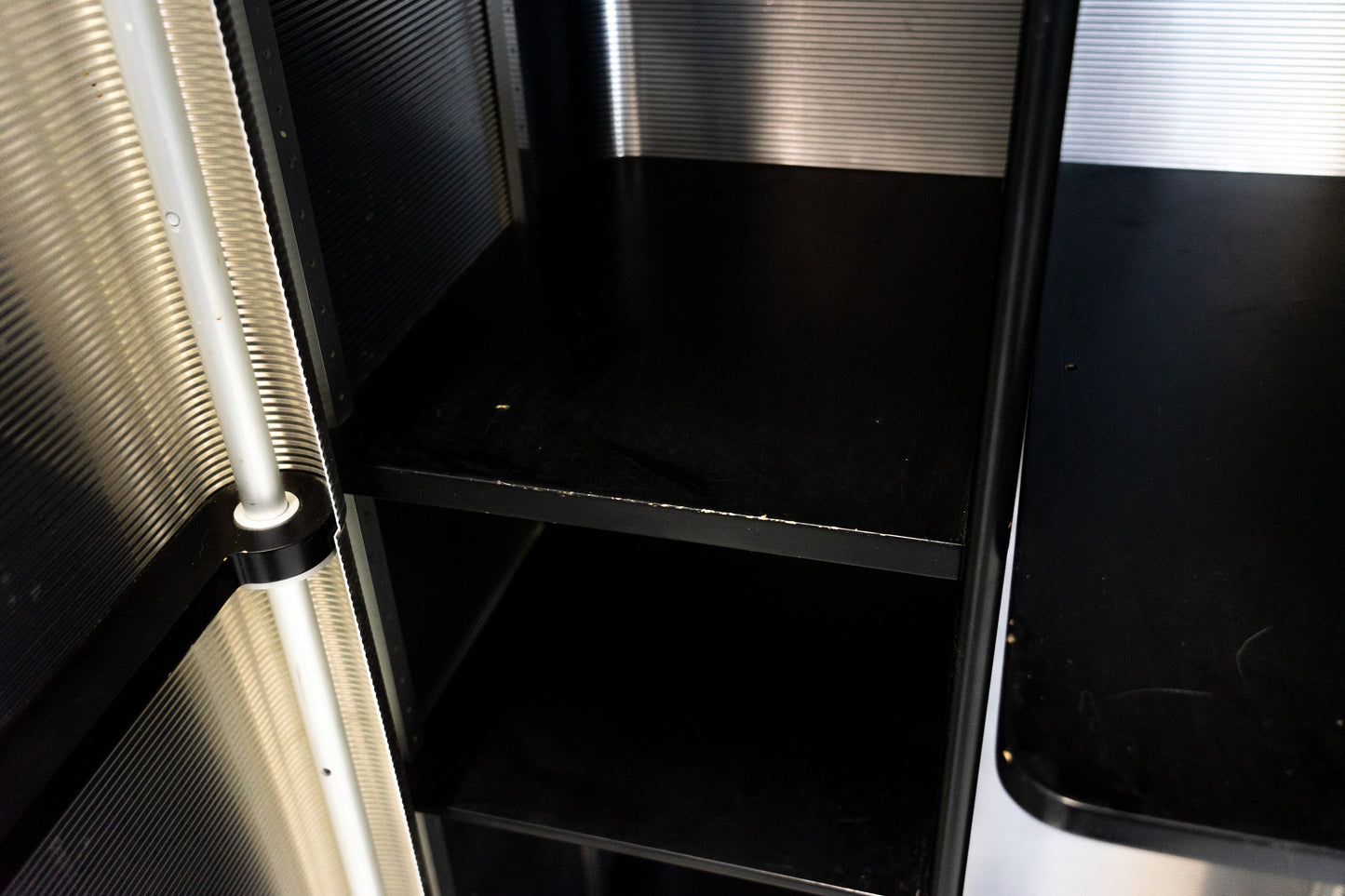 Thut Aluminiumschrank 380 Nr. 2