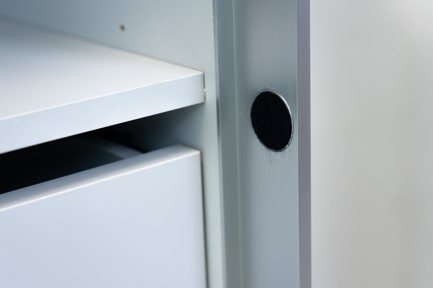 Thut Faltvorhang-Schrank Nr. 5