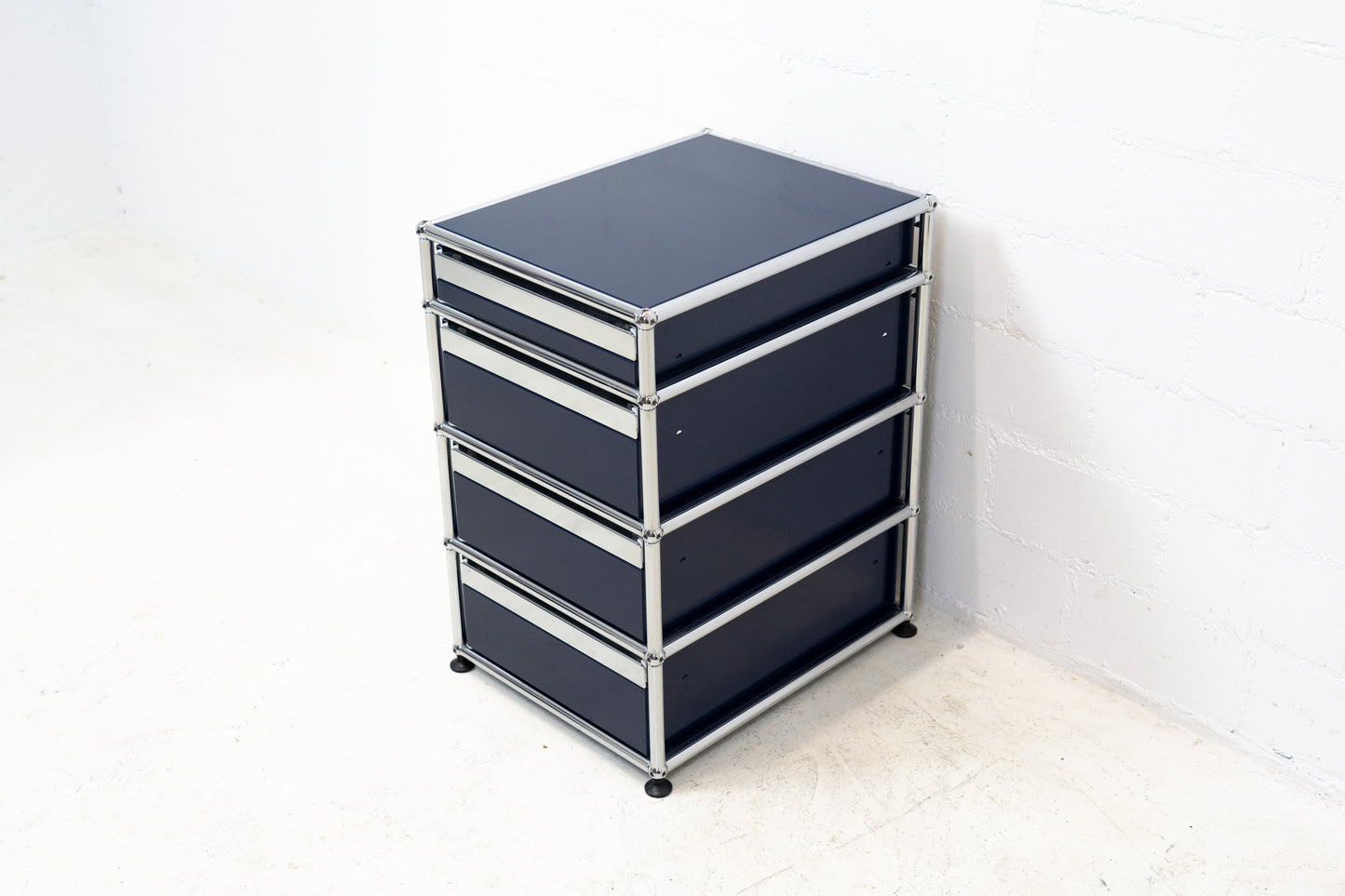 USM Haller Korpus Stahlblau Nr. 3