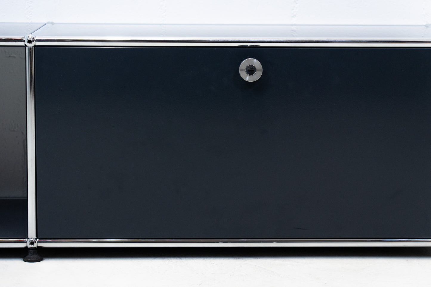 USM Haller Lowboard Anthrazitgrau Nr. 23