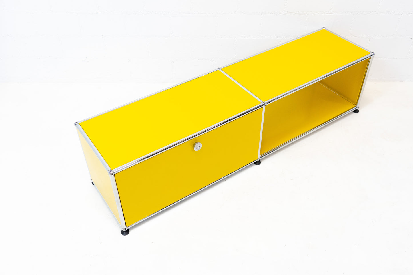 USM Haller Lowboard Goldgelb Nr. 1