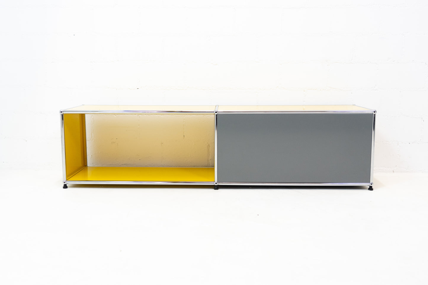 USM Haller Lowboard Goldgelb Nr. 1