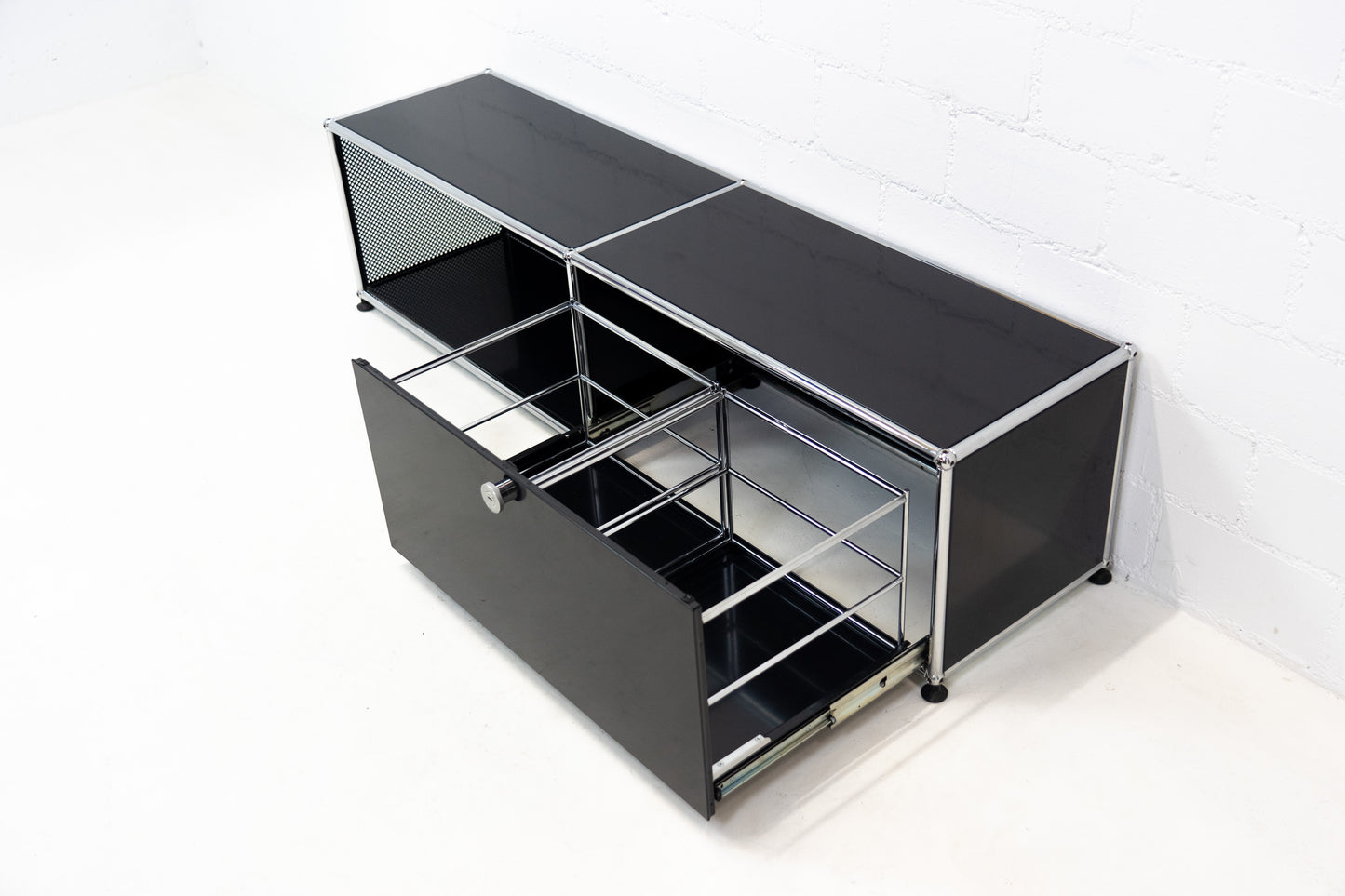 USM Haller Lowboard Gaphit Schwarz Nr. 12