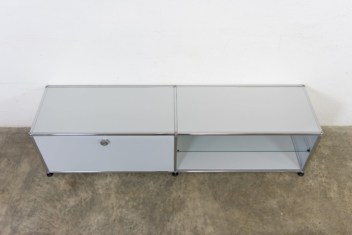 USM Haller Lowboard Lichtgrau Nr. 38