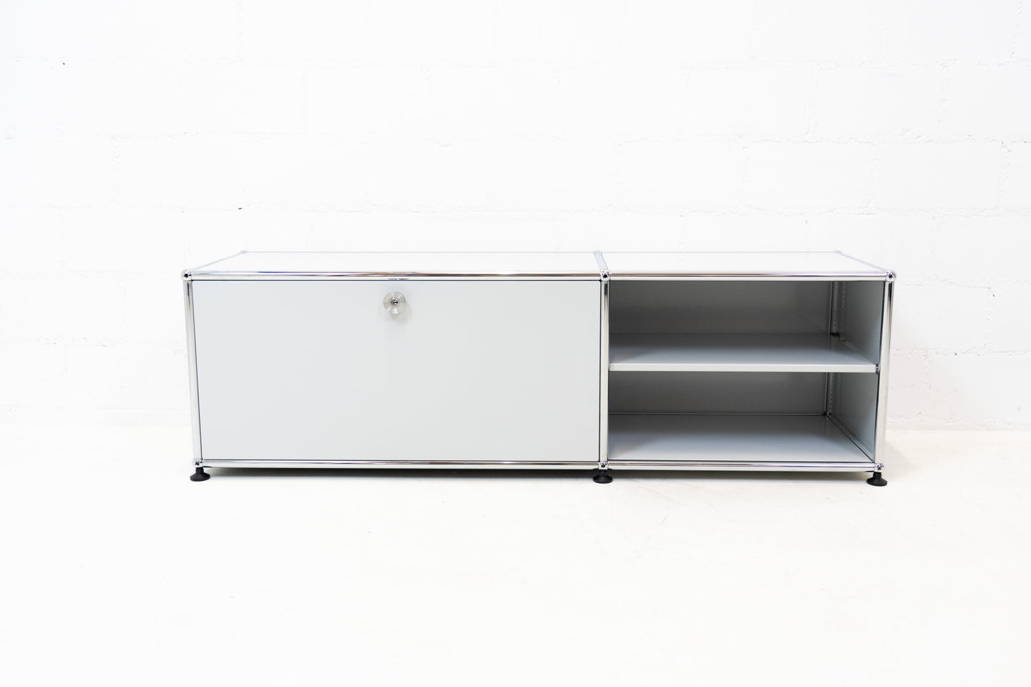 USM Haller Lowboard Lichtgrau Nr. 41