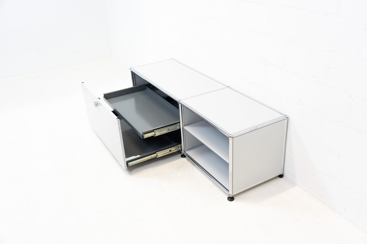 USM Haller Lowboard Lichtgrau Nr. 41