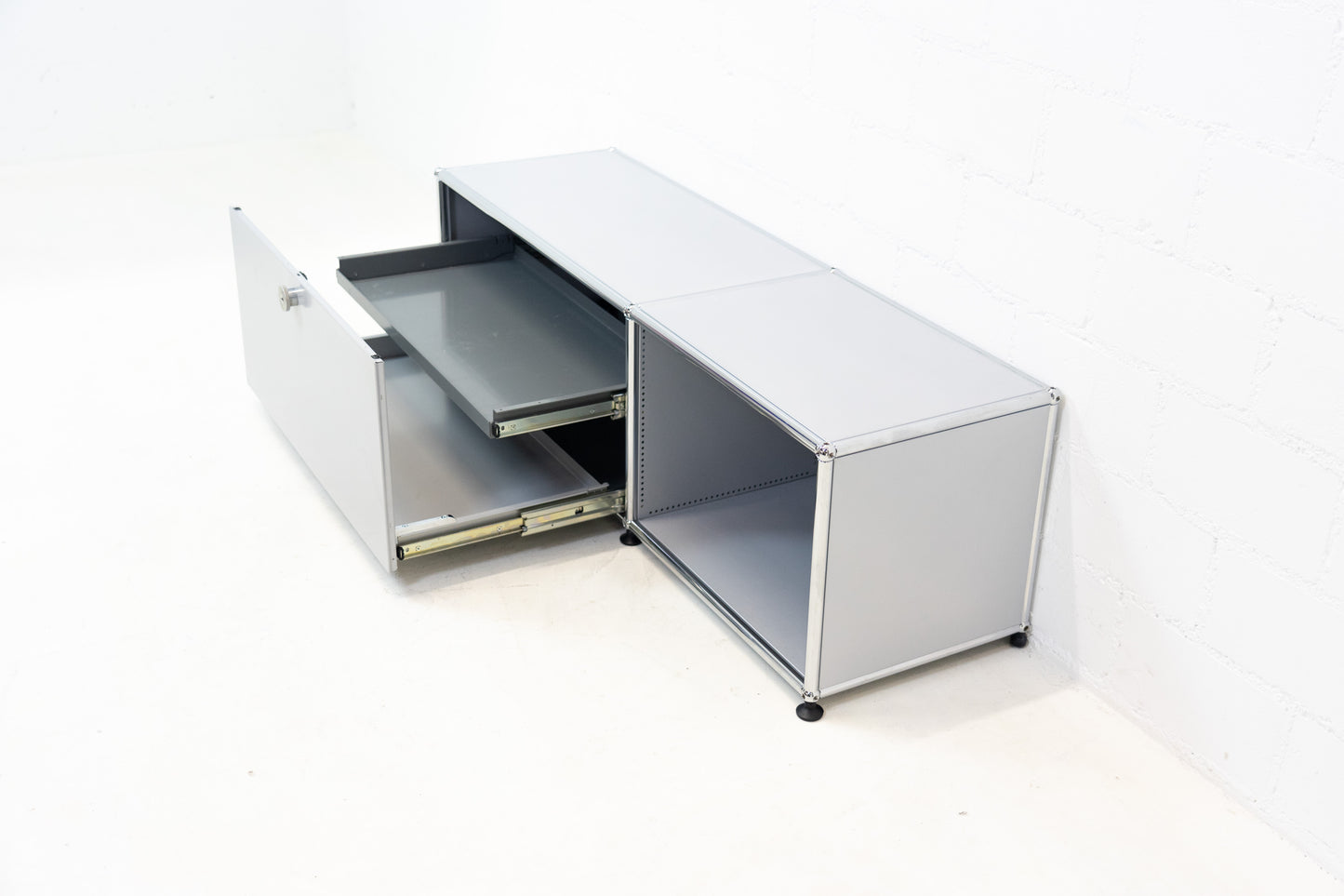 USM Haller Lowboard Mattsilber Nr. 14
