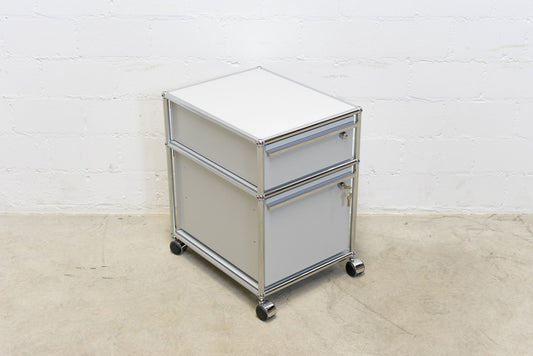 USM Haller Roll-Korpus Lichtgrau Nr. 4