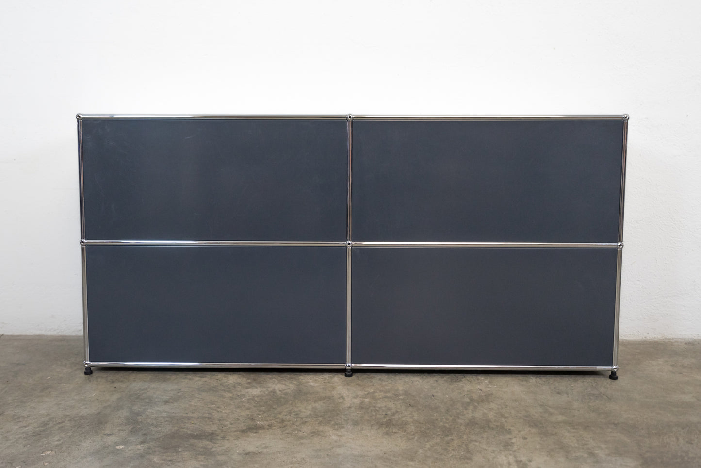 USM Haller Sideboard Anthrazitgrau Nr. 39