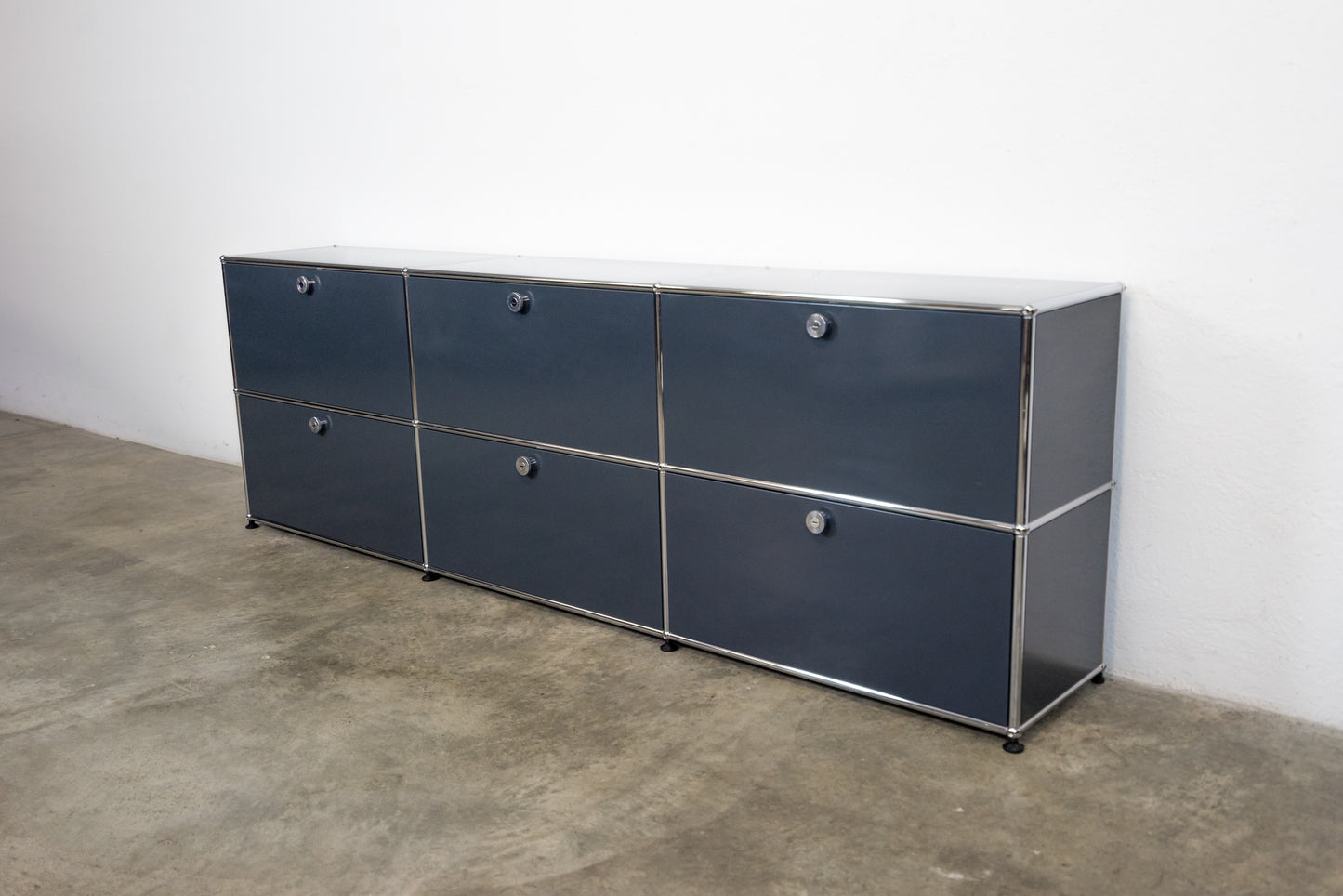 USM Haller Sideboard Anthrazitgrau Nr. 43