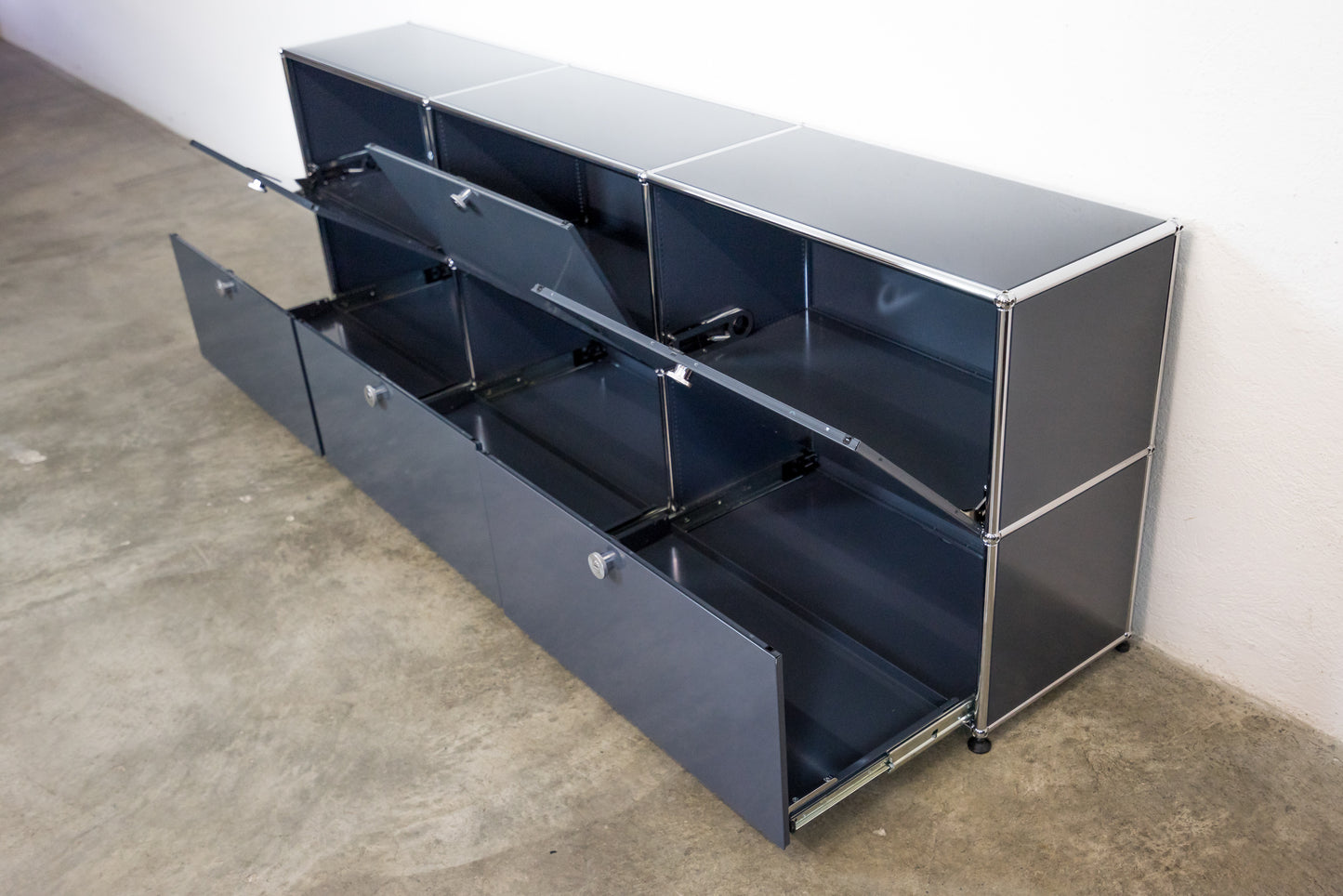 USM Haller Sideboard Anthrazitgrau Nr. 43