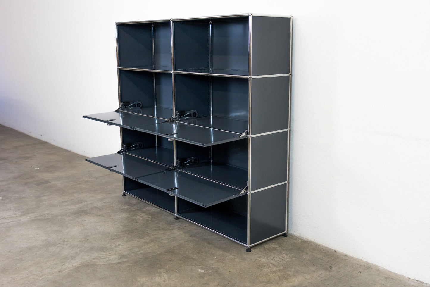 USM Haller Sideboard Anthrazitgrau Nr. 44