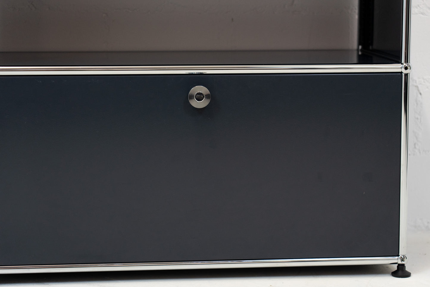 USM Haller Sideboard Anthrazitgrau Nr. 52