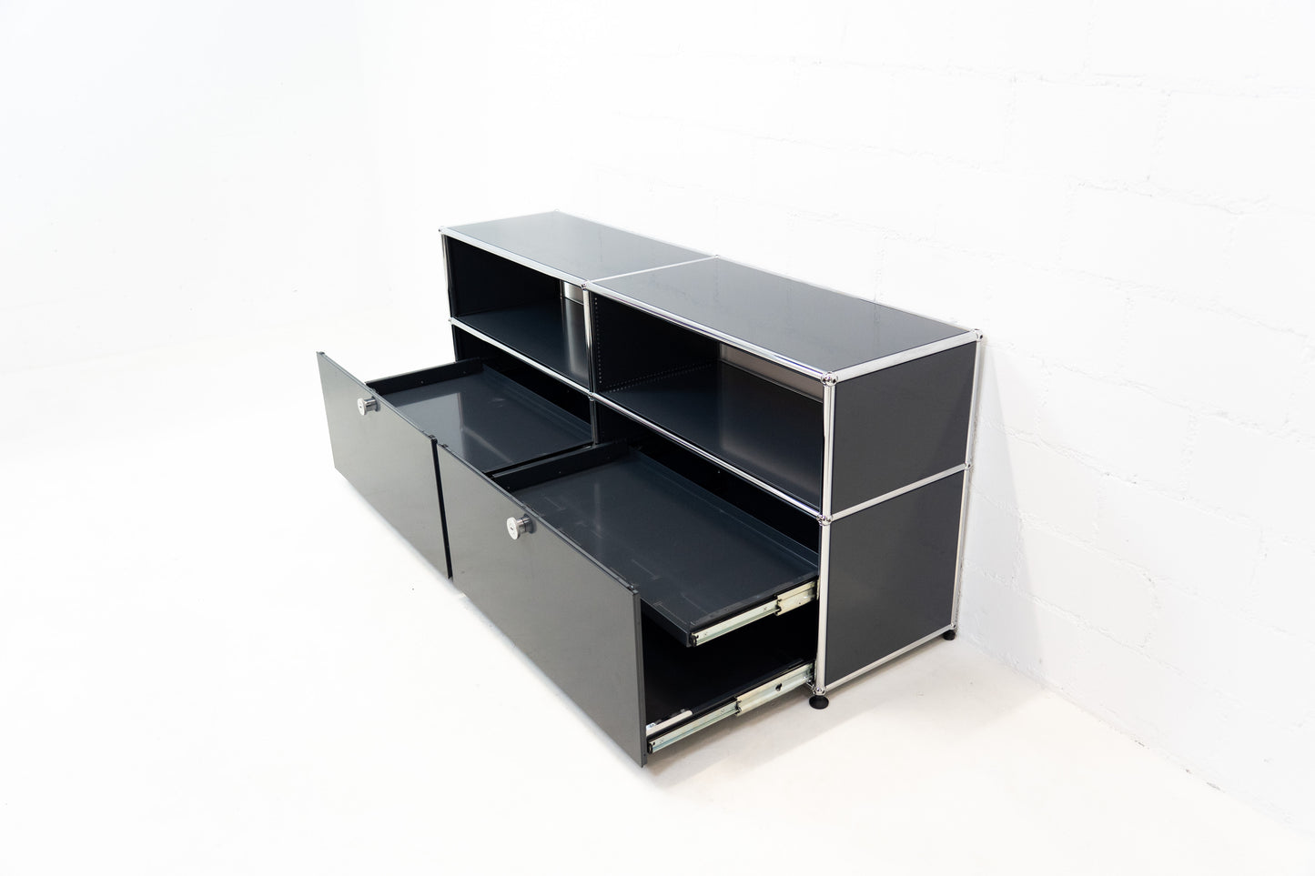 USM Haller Sideboard Anthrazitgrau Nr. 52
