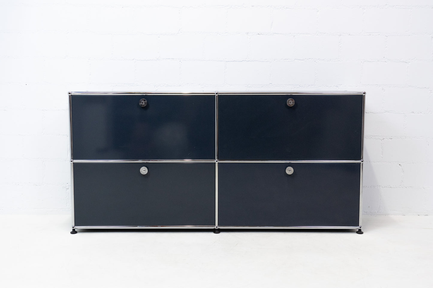 USM Haller Sideboard Anthrazitgrau Nr. 53