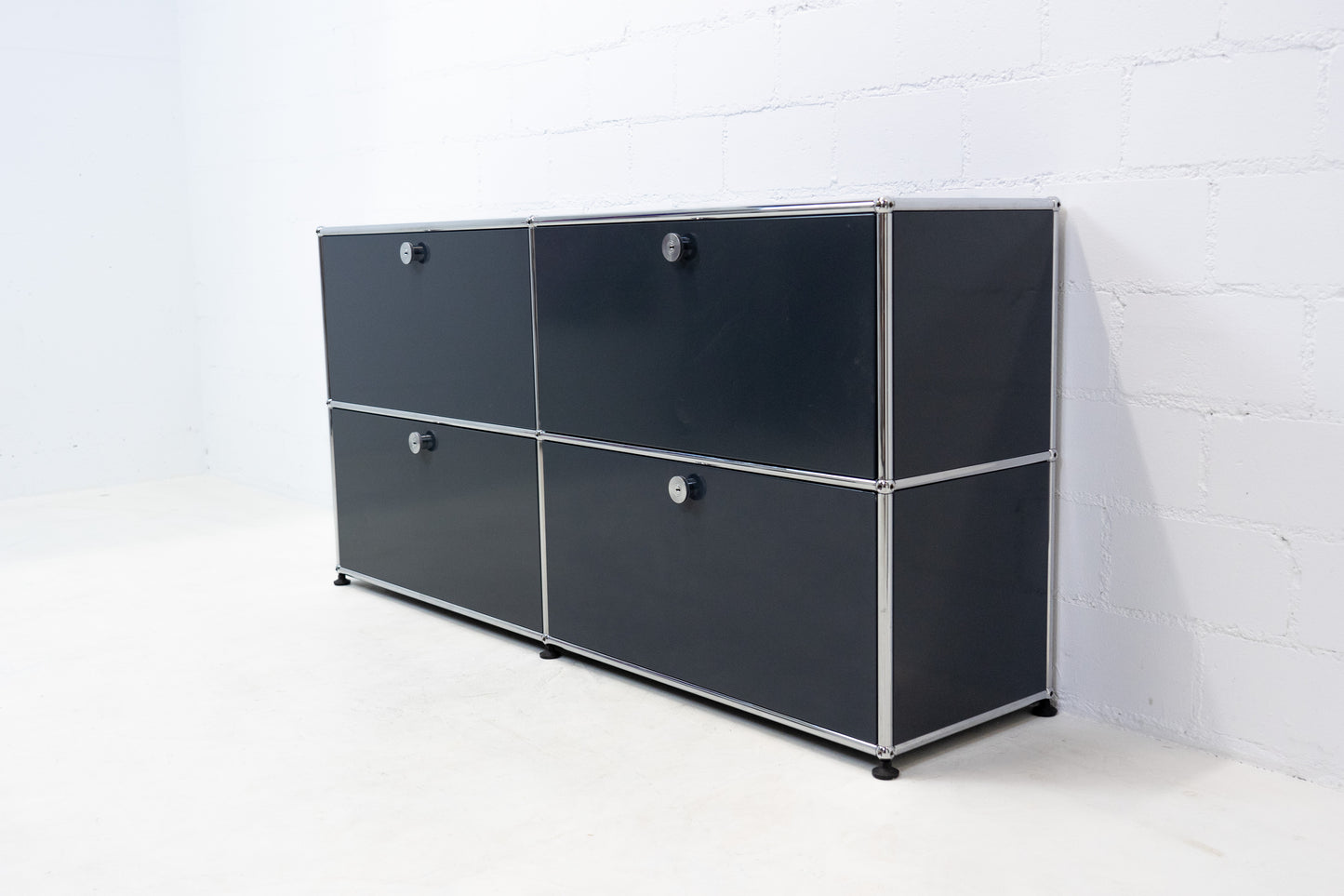 USM Haller Sideboard Anthrazitgrau Nr. 53