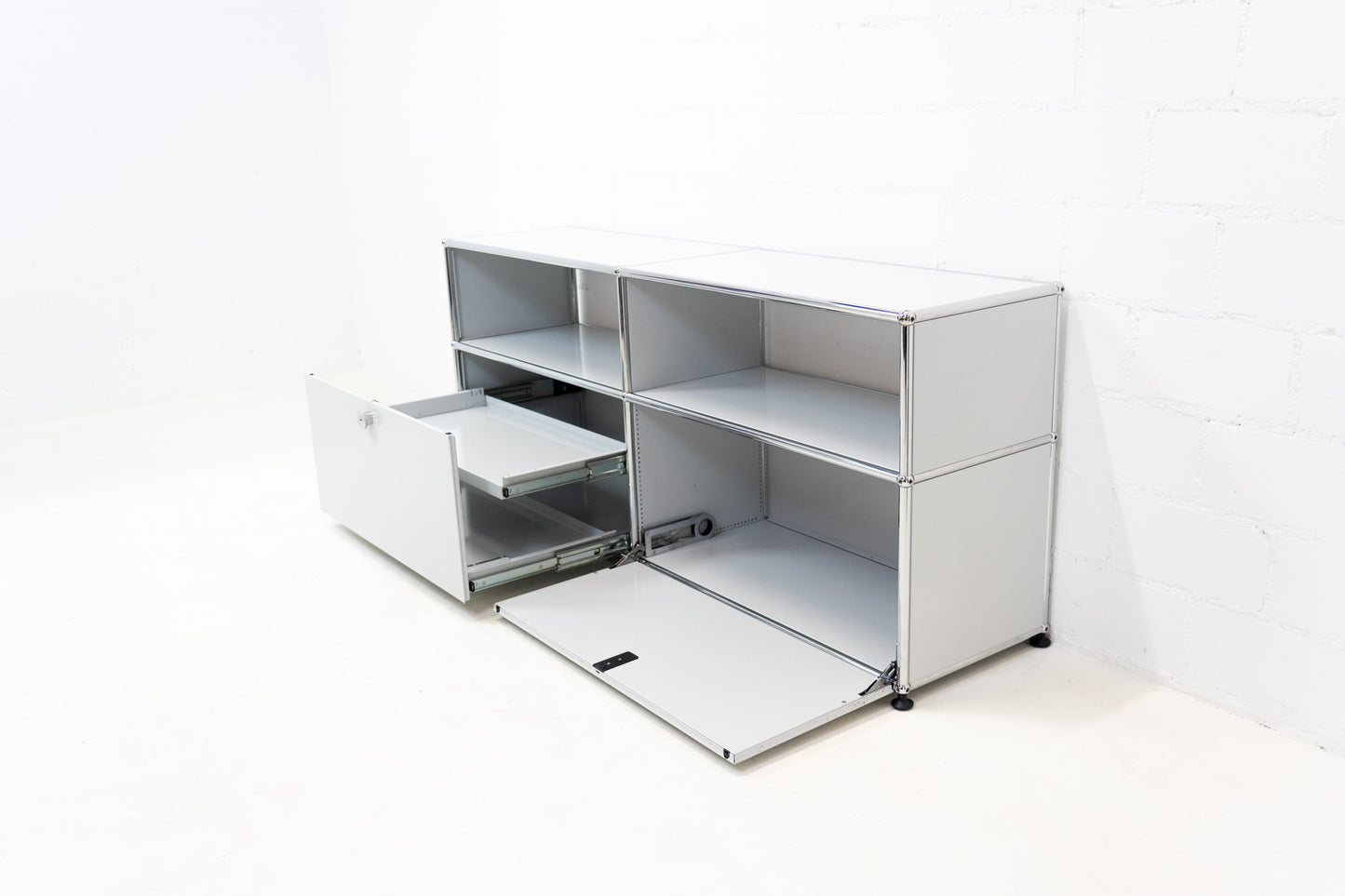 USM Haller Sideboard Lichtgrau Nr. 26